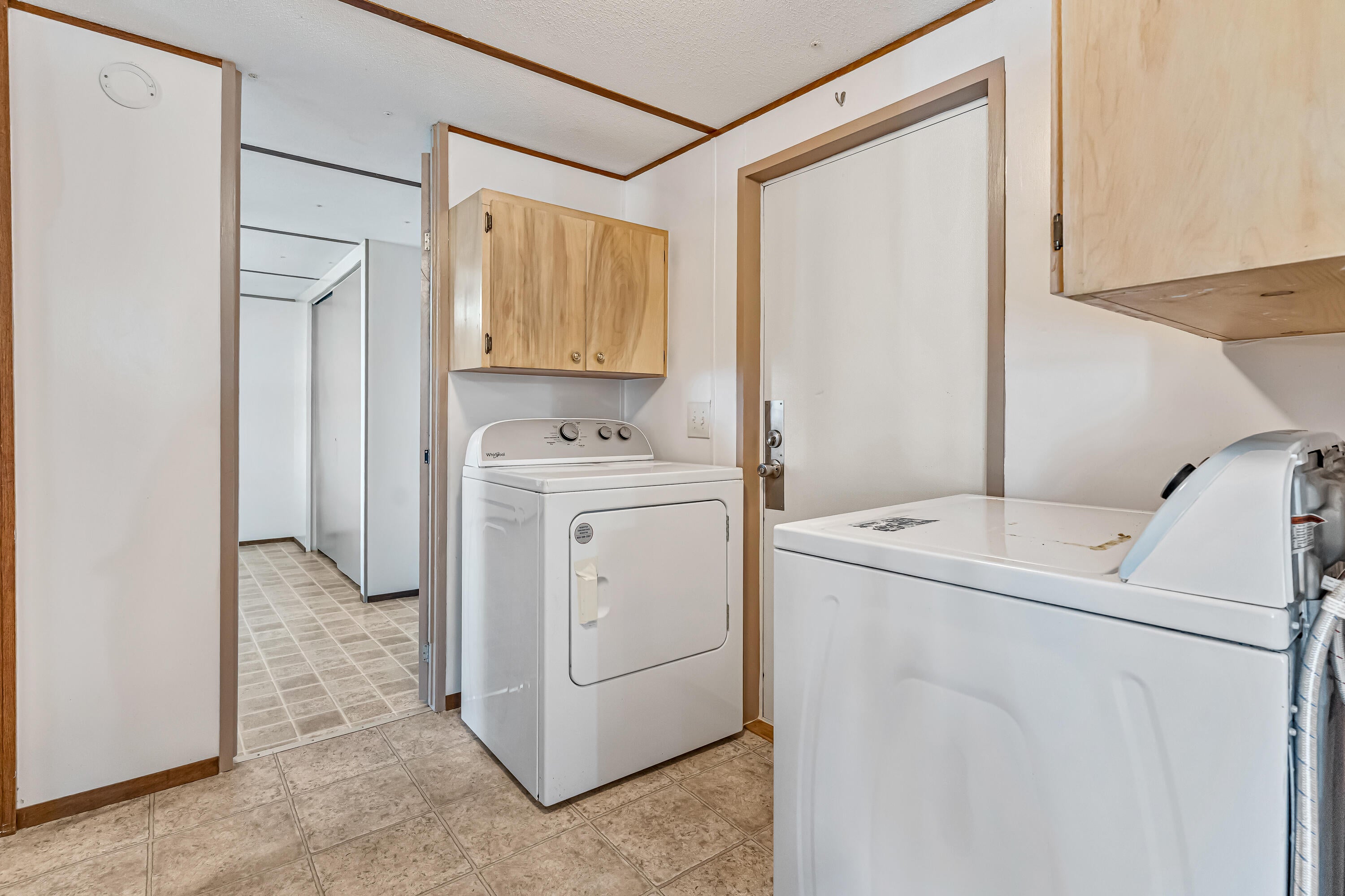 GREEN ACRES - Residential Lease