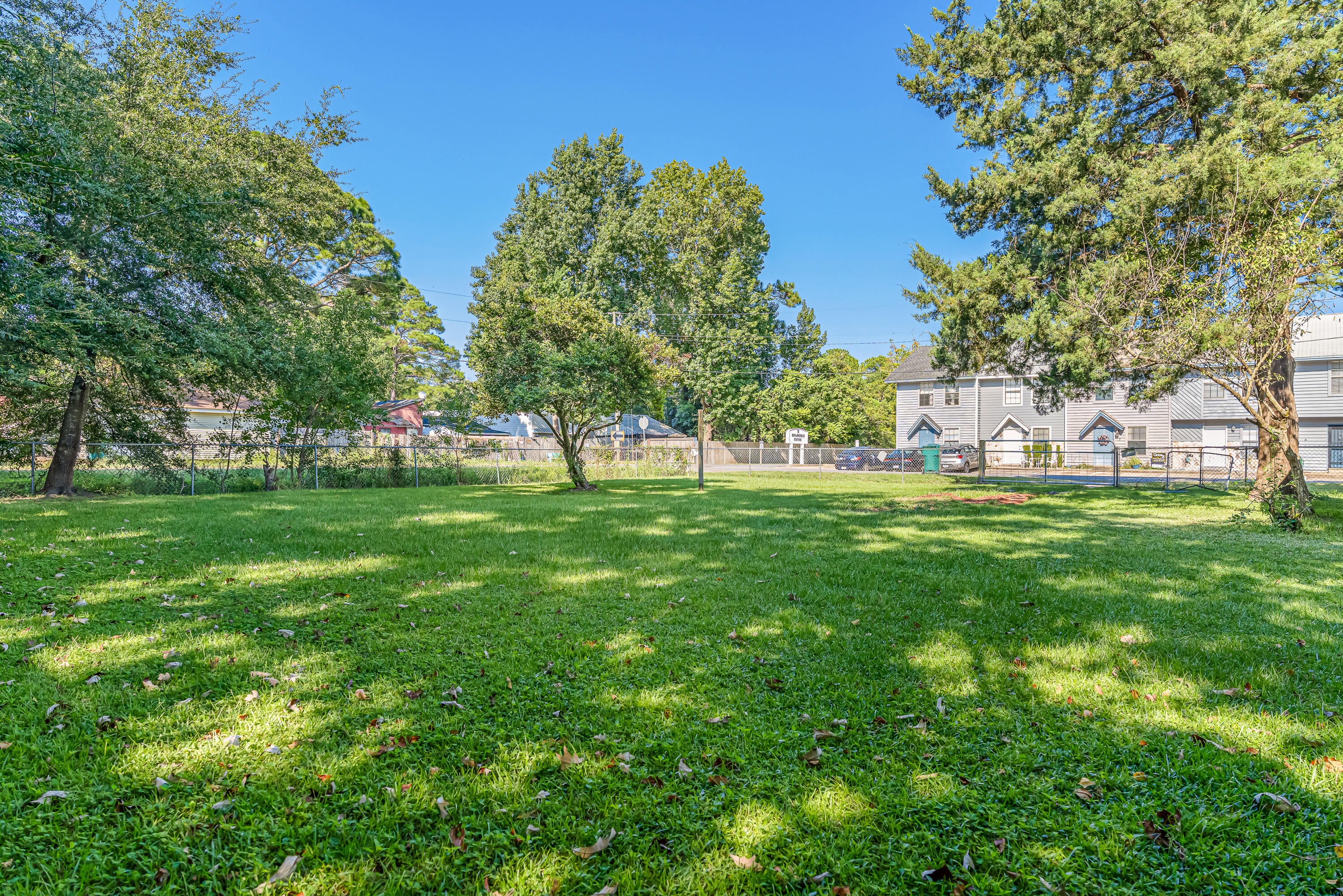 GREEN ACRES - Residential Lease