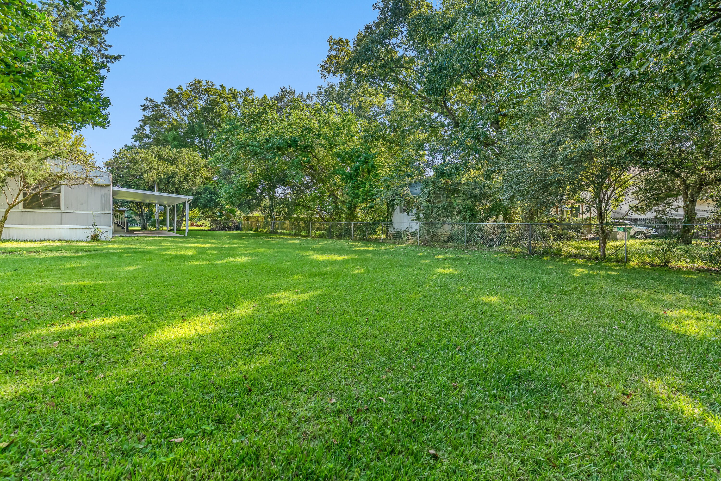 GREEN ACRES - Residential Lease