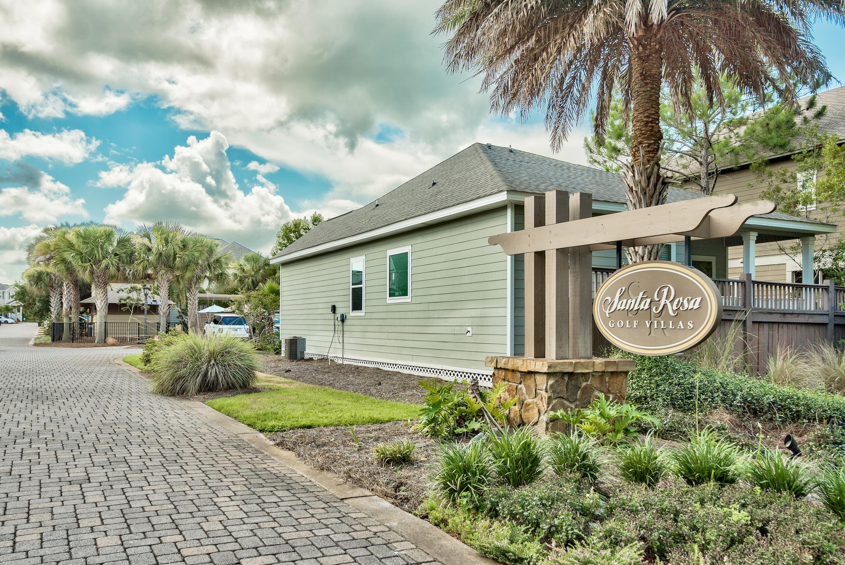SANTA ROSA GOLF VILLAS - Residential