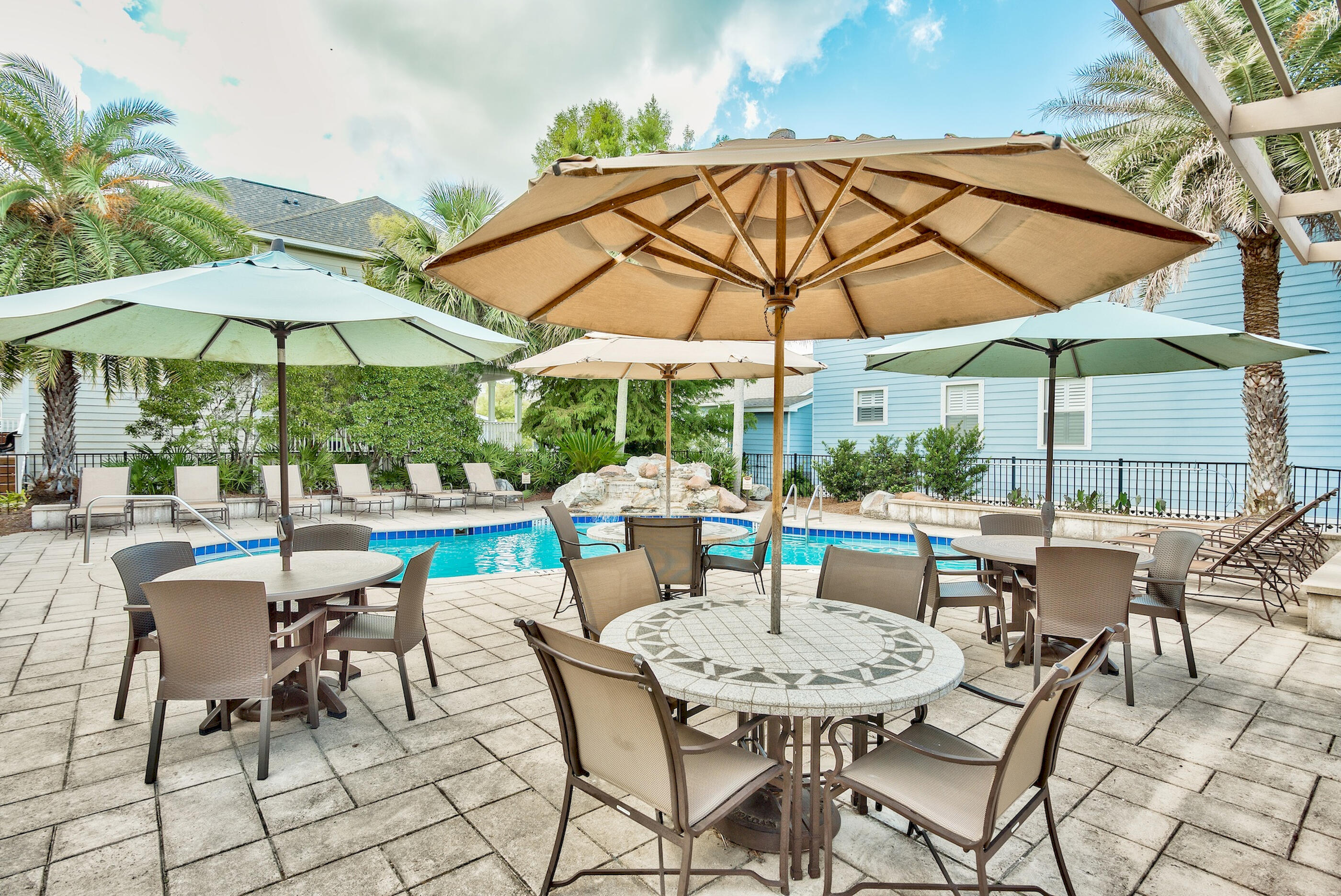 SANTA ROSA GOLF VILLAS - Residential