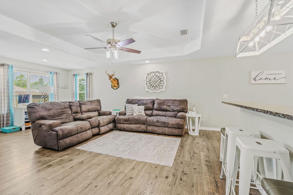 OAKWOOD LAKES ESTATES - Residential
