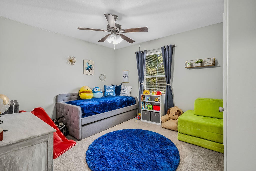 OAKWOOD LAKES ESTATES - Residential