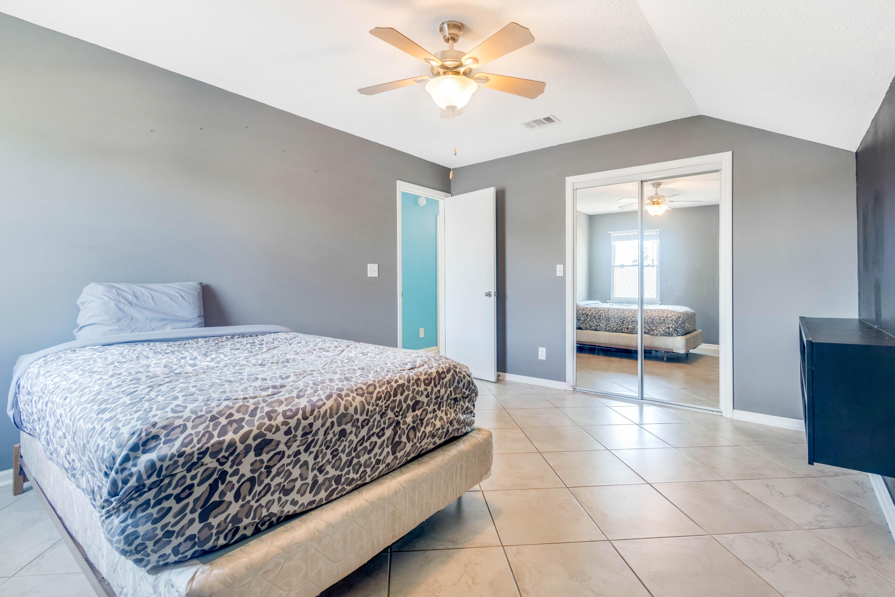 SHADOW BAY UNIT 3 - Residential