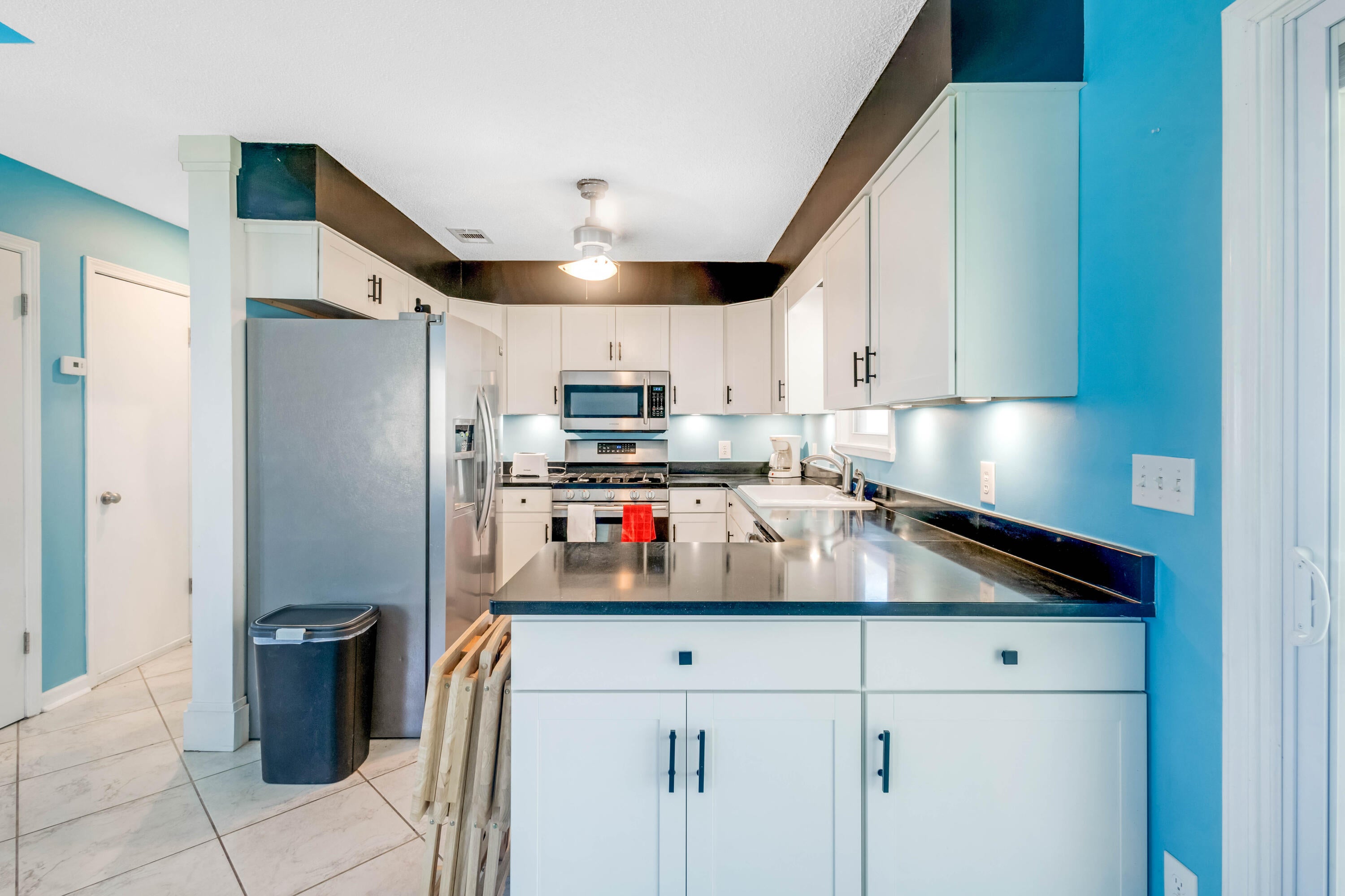SHADOW BAY UNIT 3 - Residential