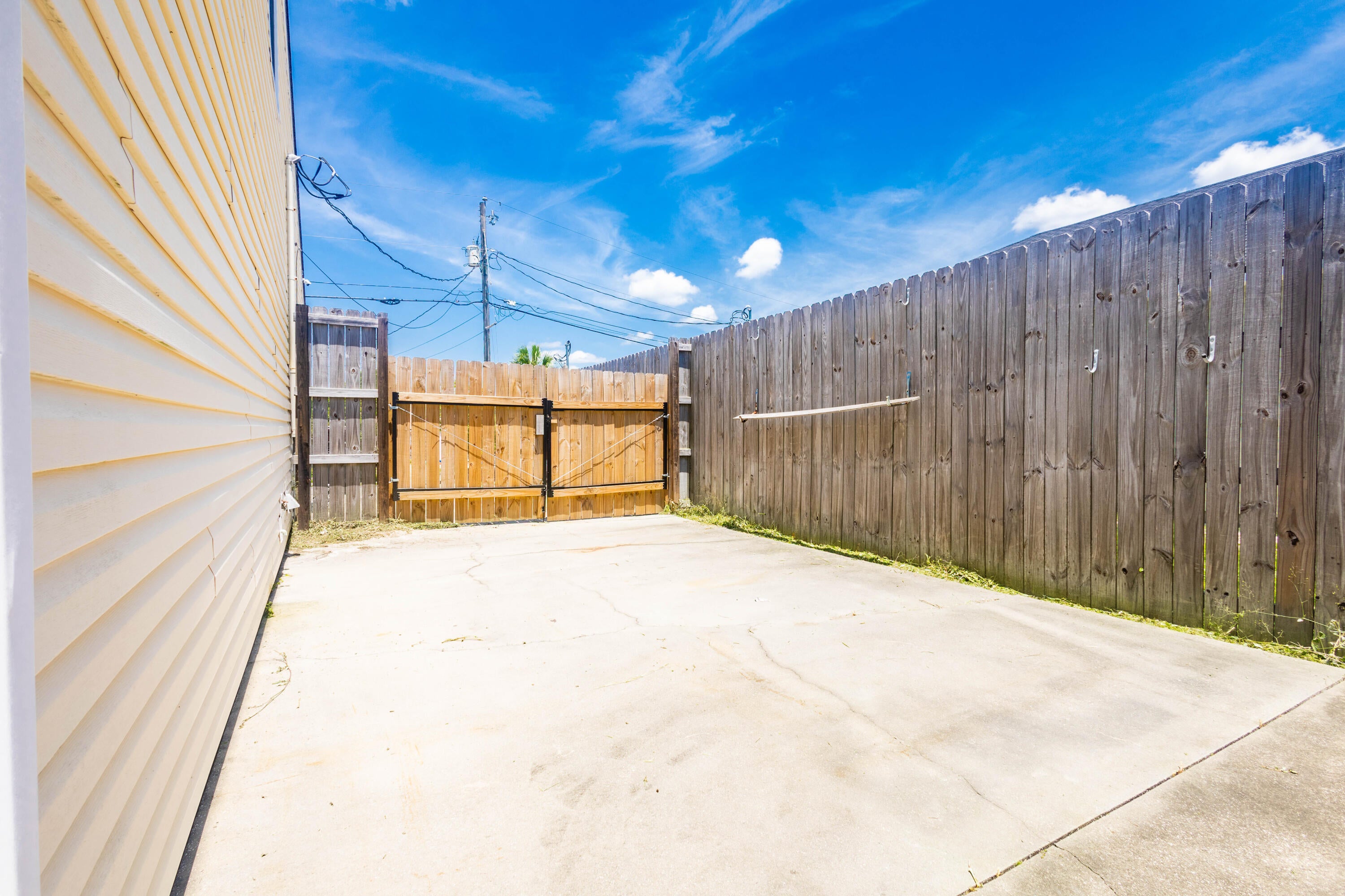 SHADOW BAY UNIT 3 - Residential