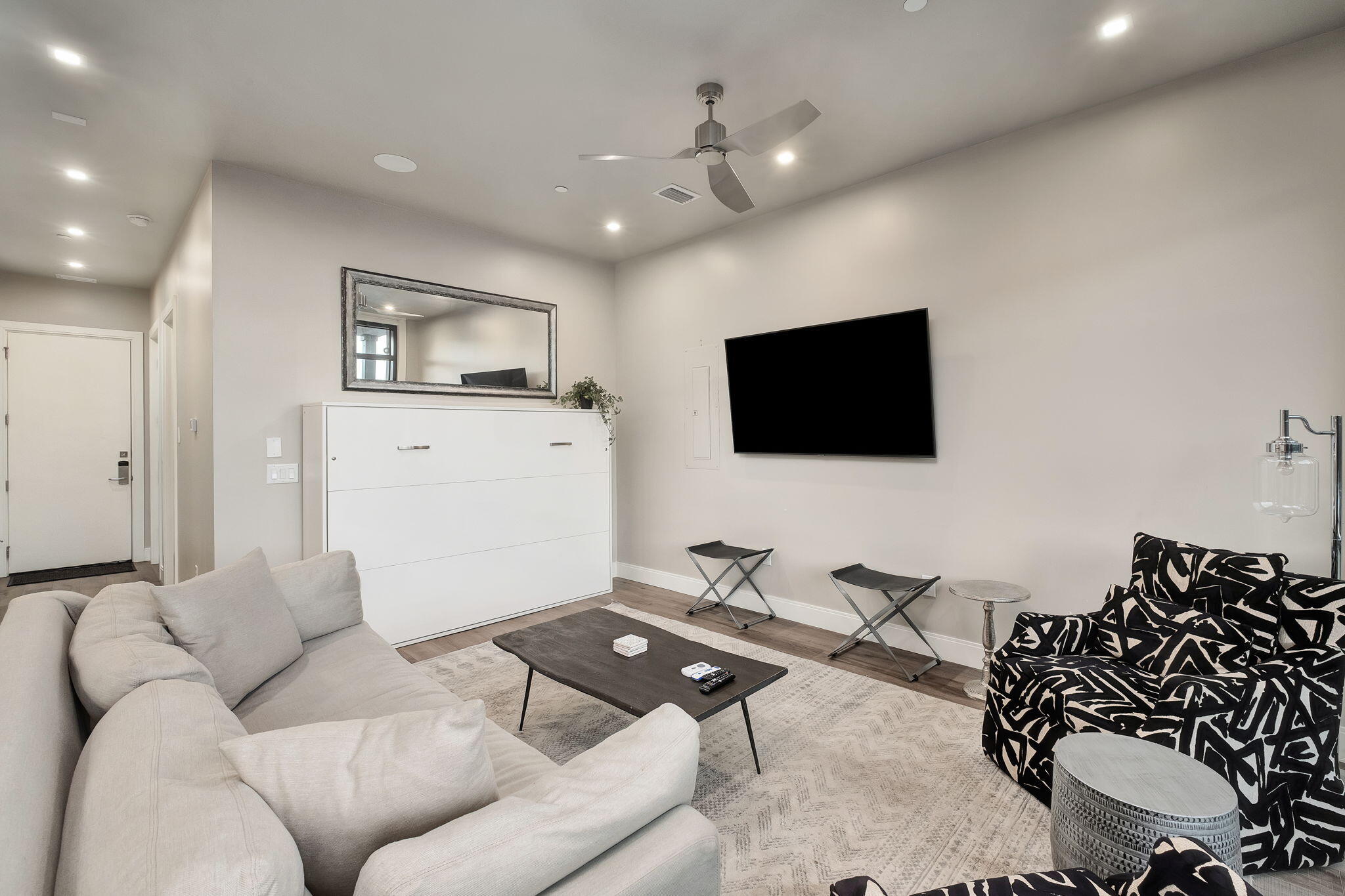 CREST DEVELOPMENT - Residential