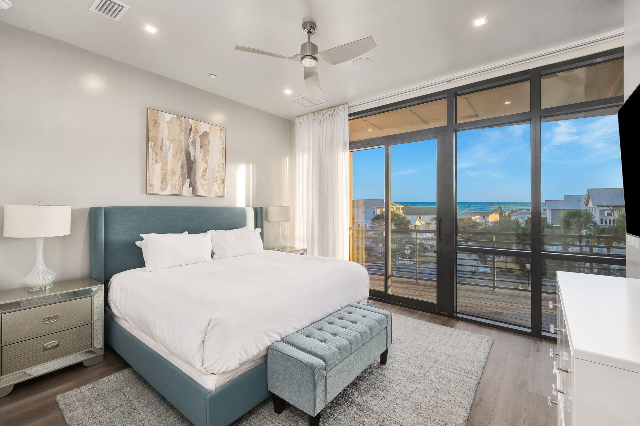 CREST DEVELOPMENT - Residential