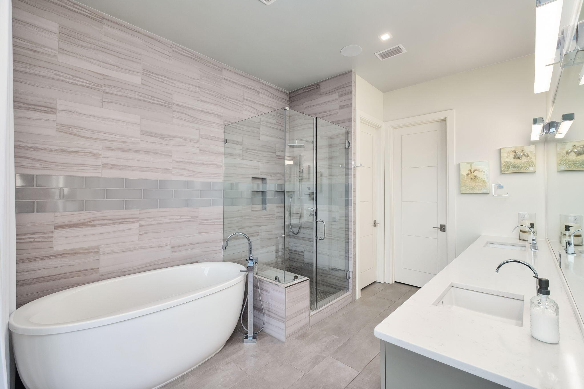 CREST DEVELOPMENT - Residential