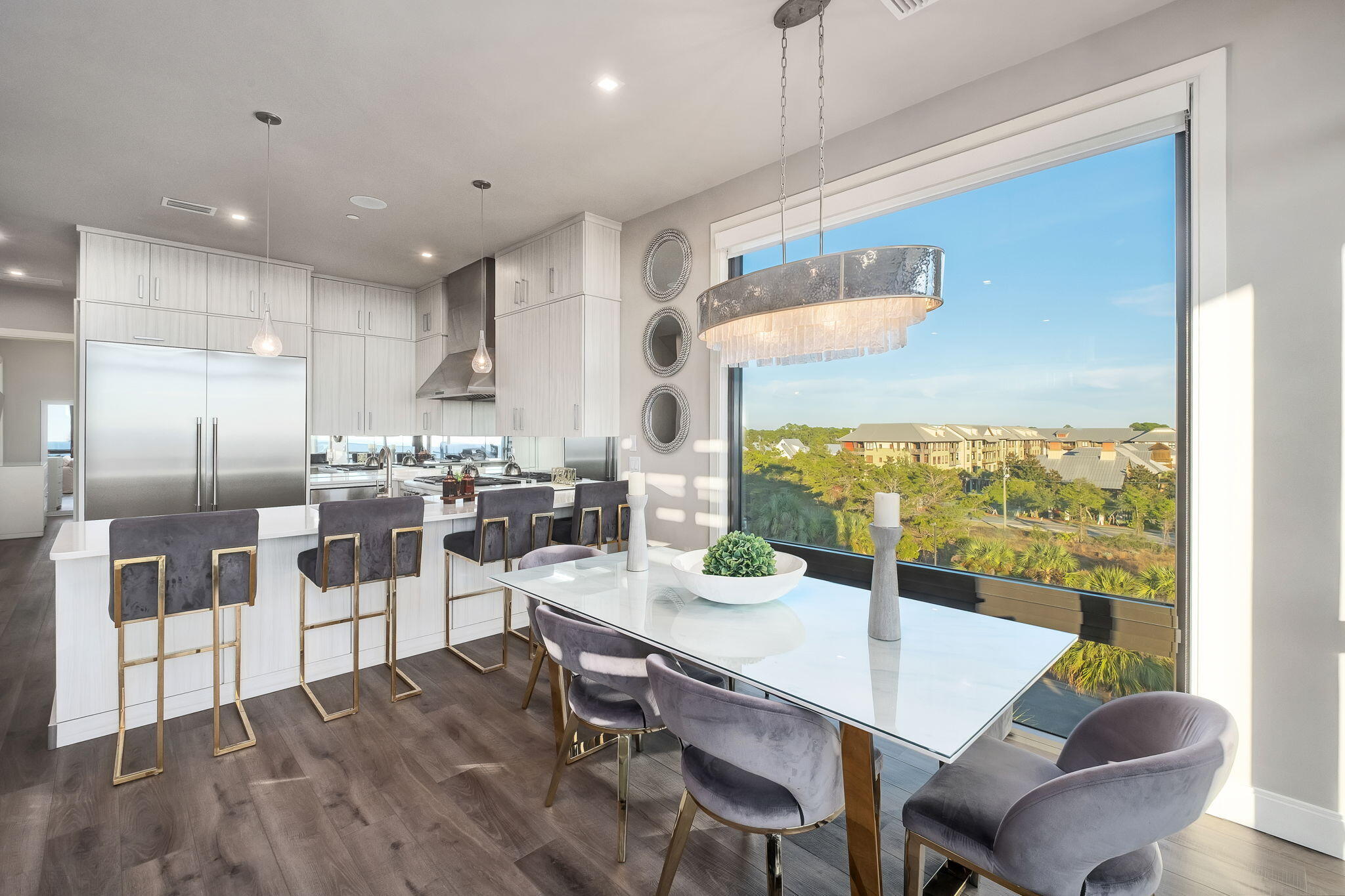 CREST DEVELOPMENT - Residential