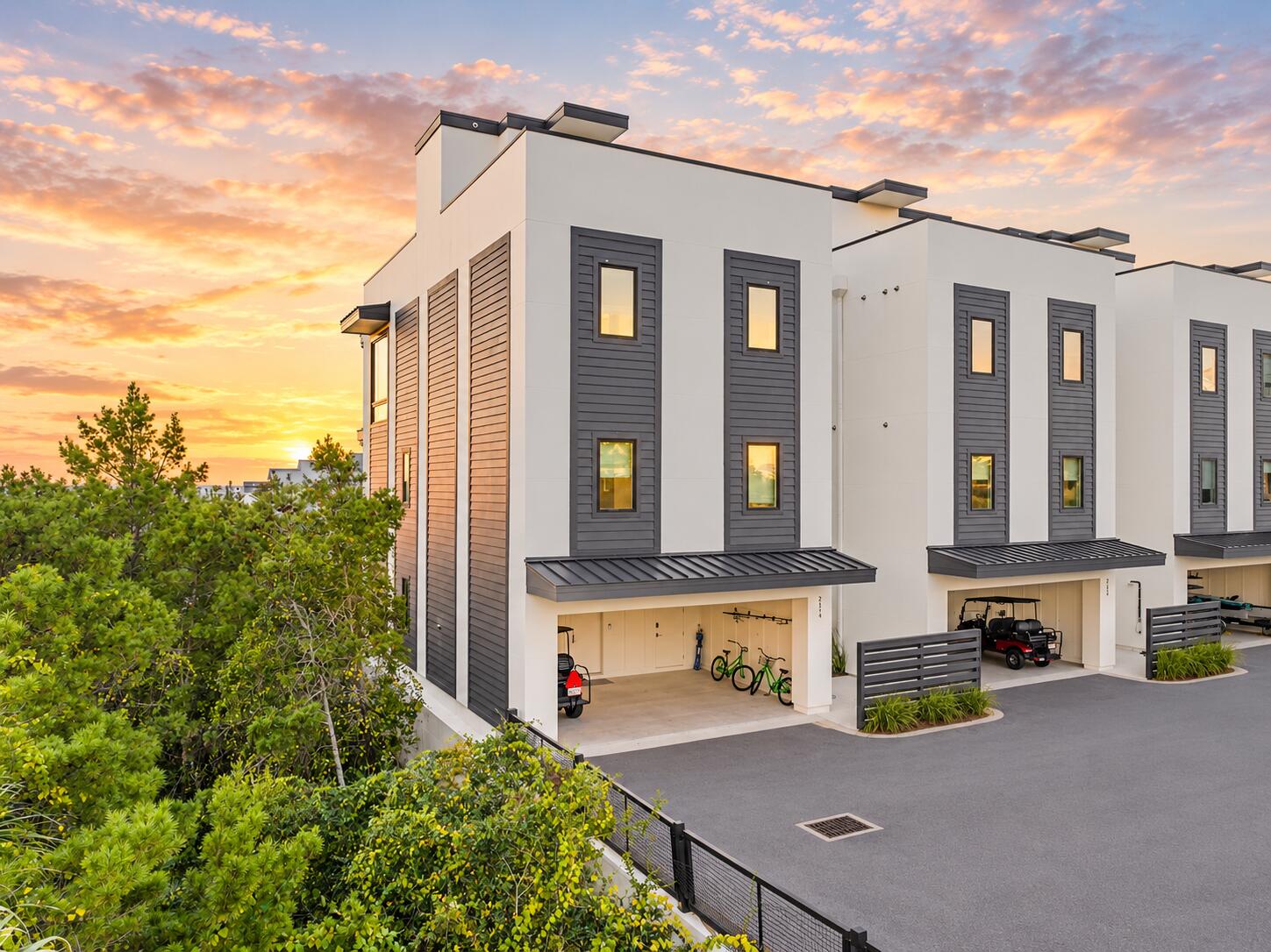 CREST DEVELOPMENT - Residential