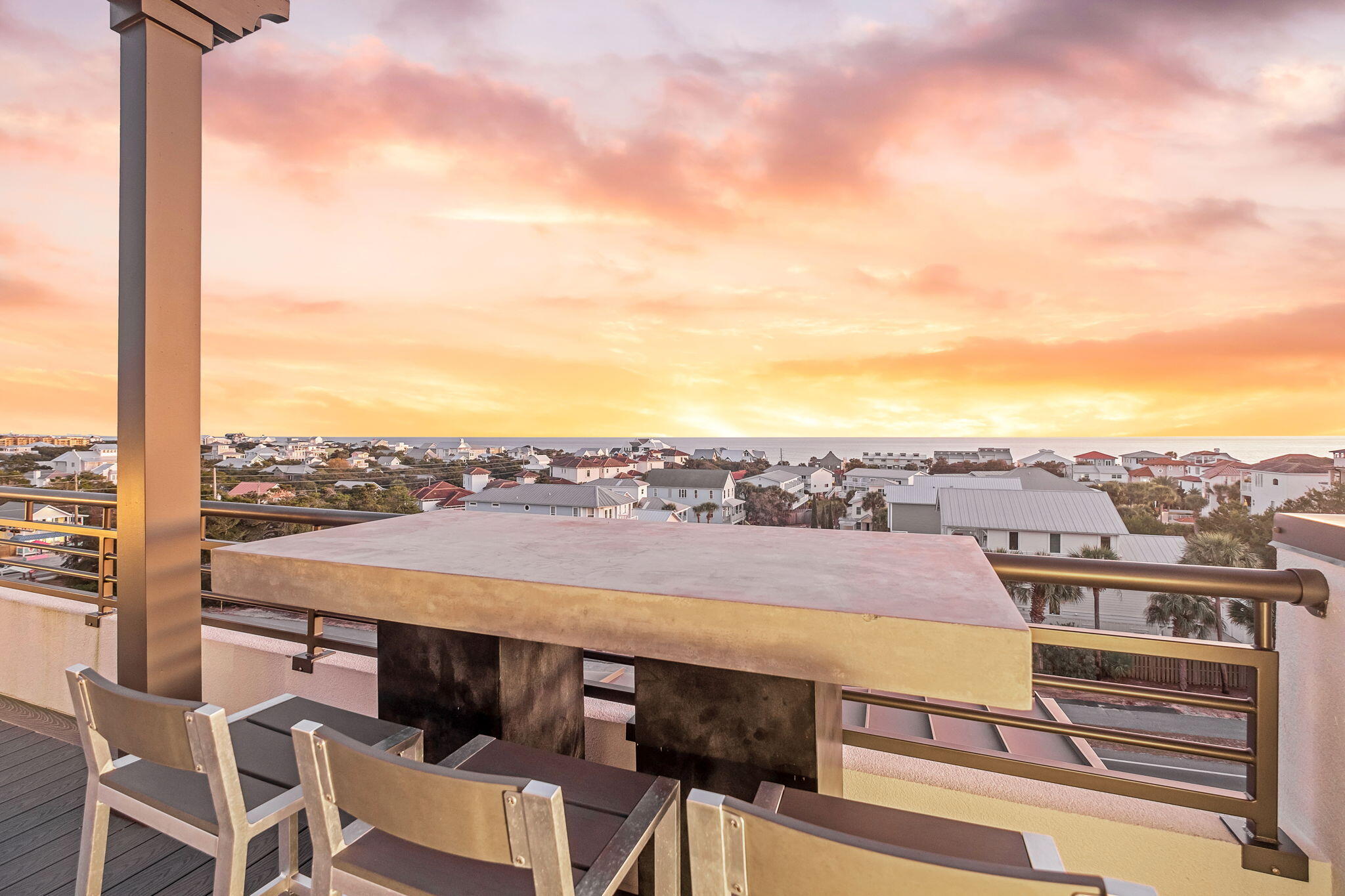 CREST DEVELOPMENT - Residential