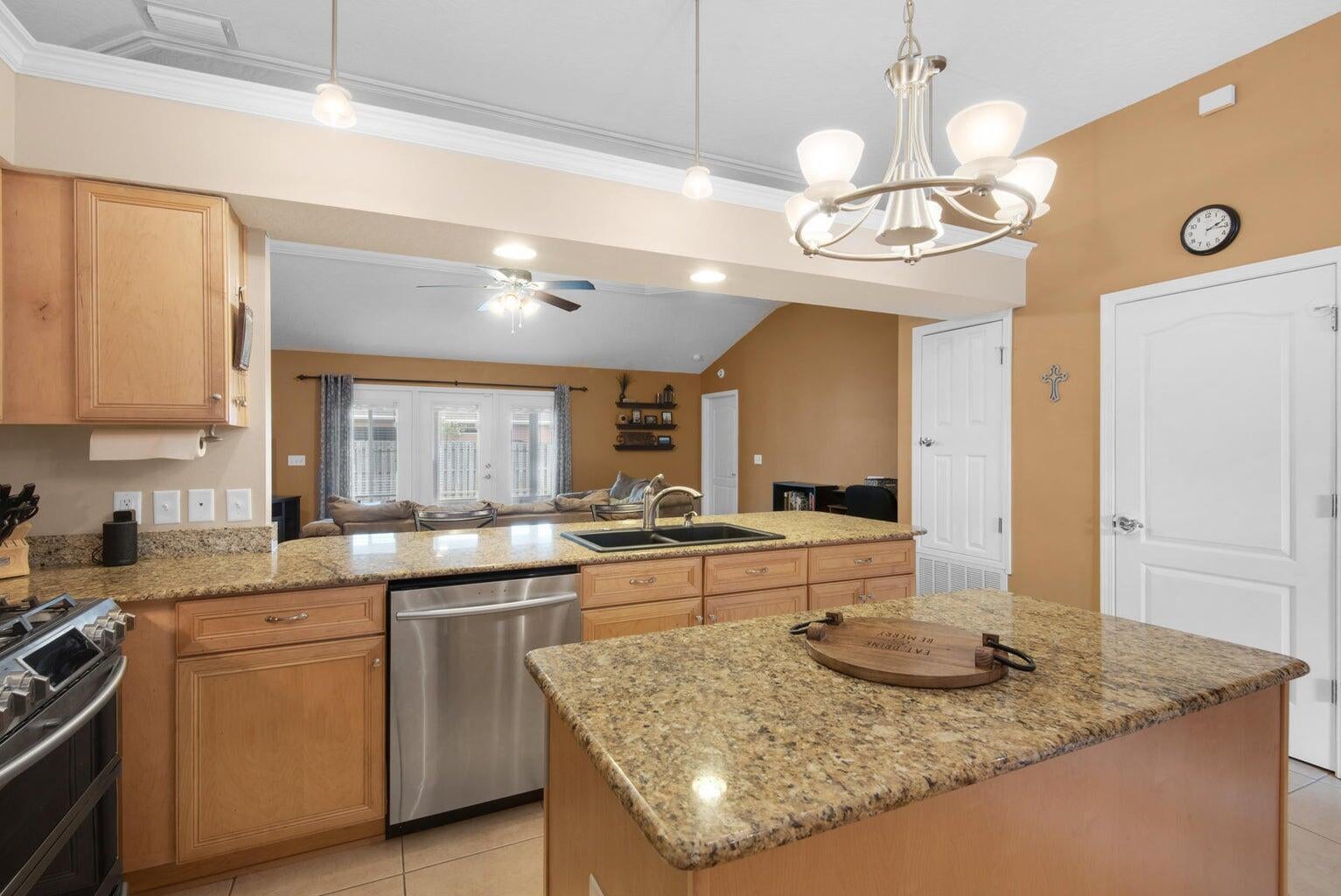 BRIDGEPORT COLONY - Residential Lease