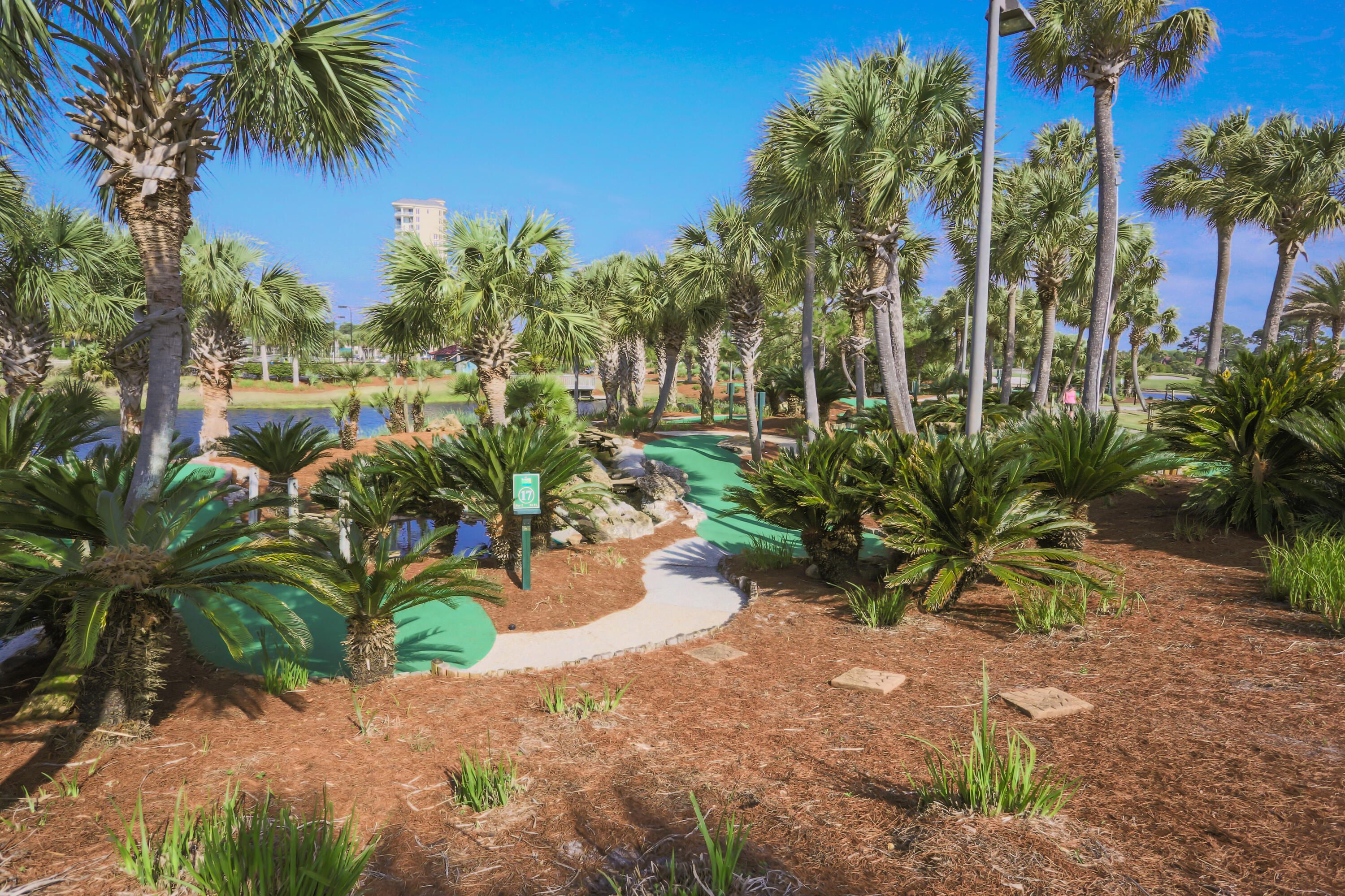 HARBOUR POINT CONDO - Residential
