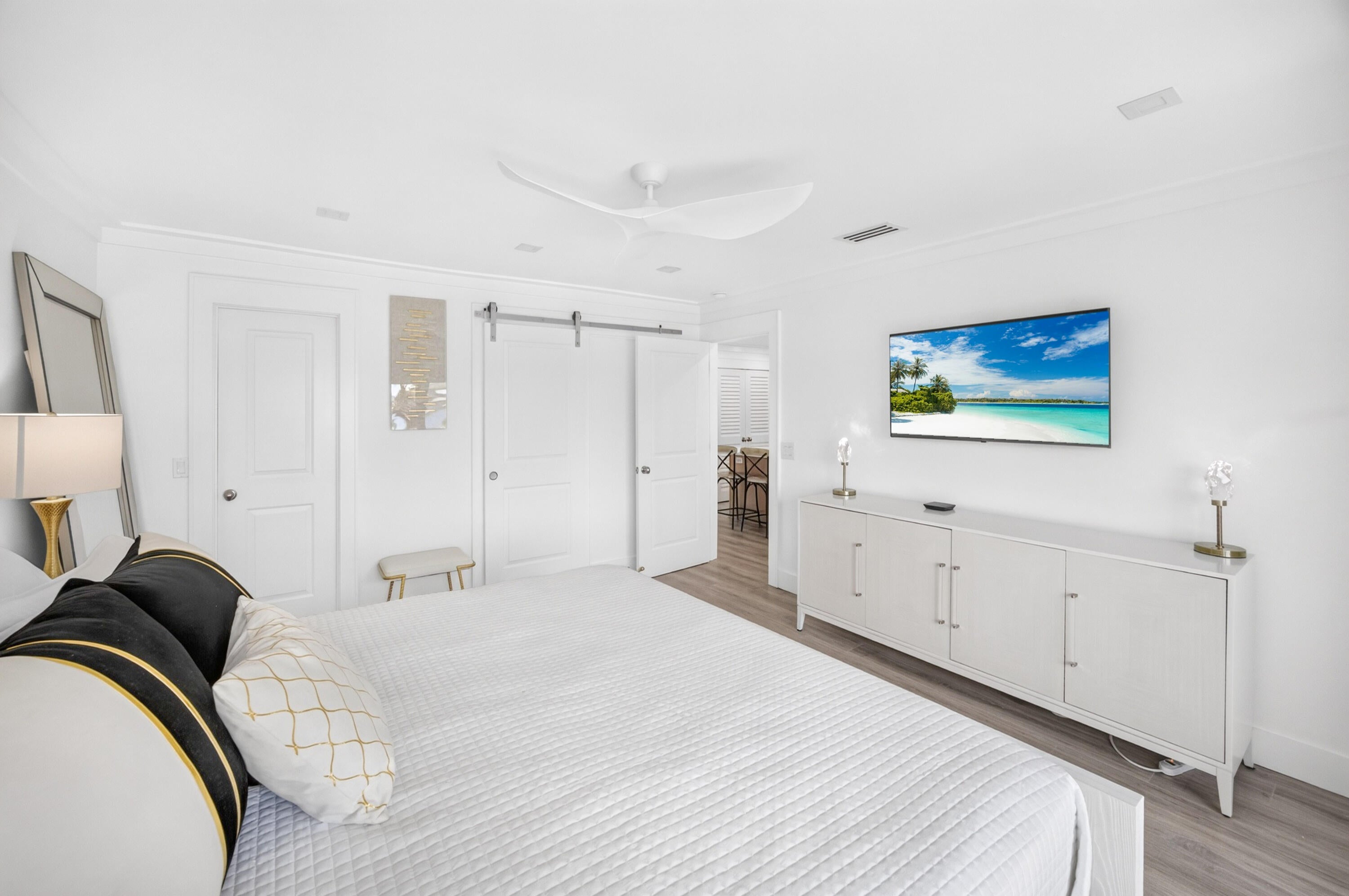 HARBOUR POINT CONDO - Residential