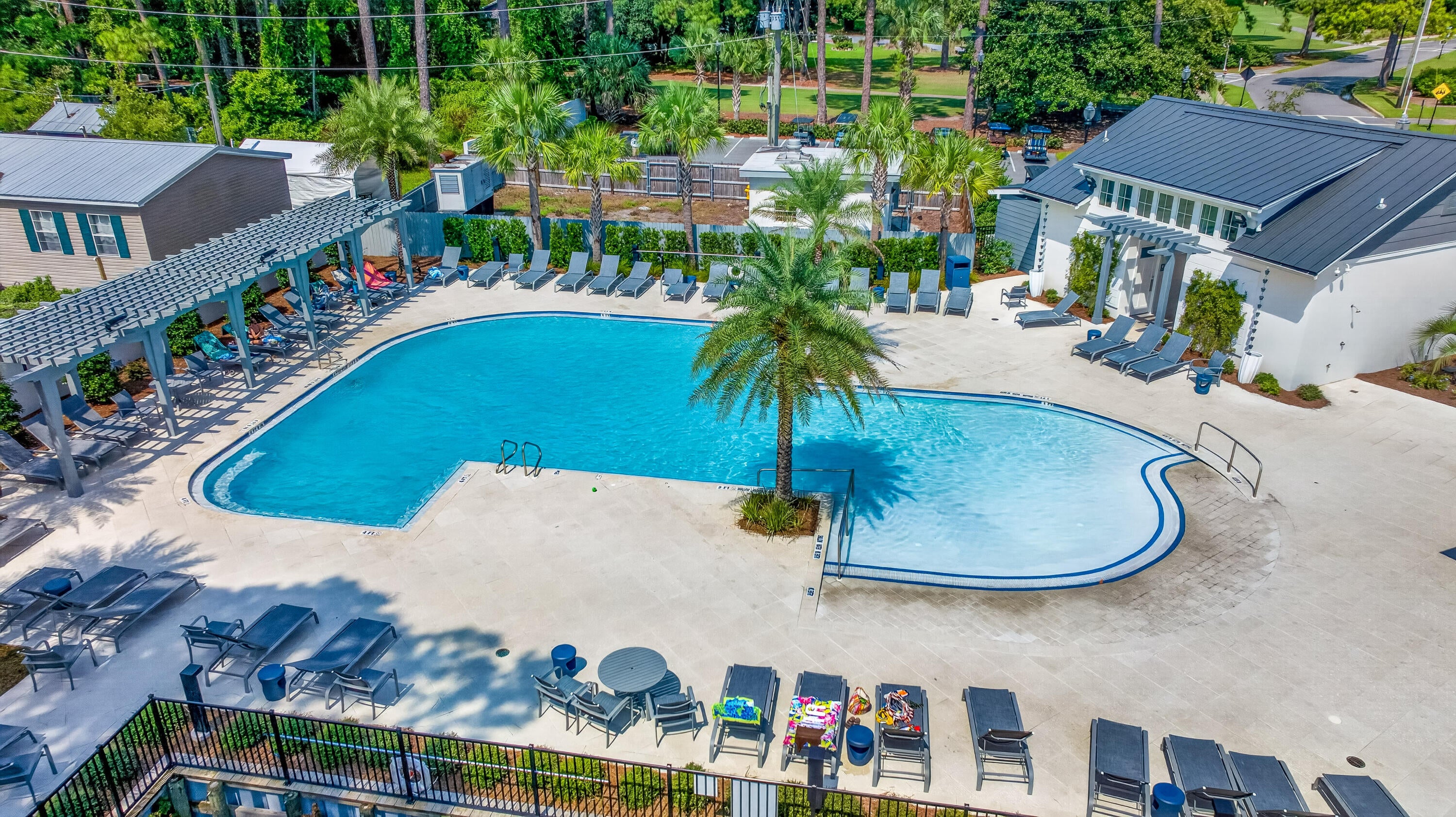HARBOUR POINT CONDO - Residential