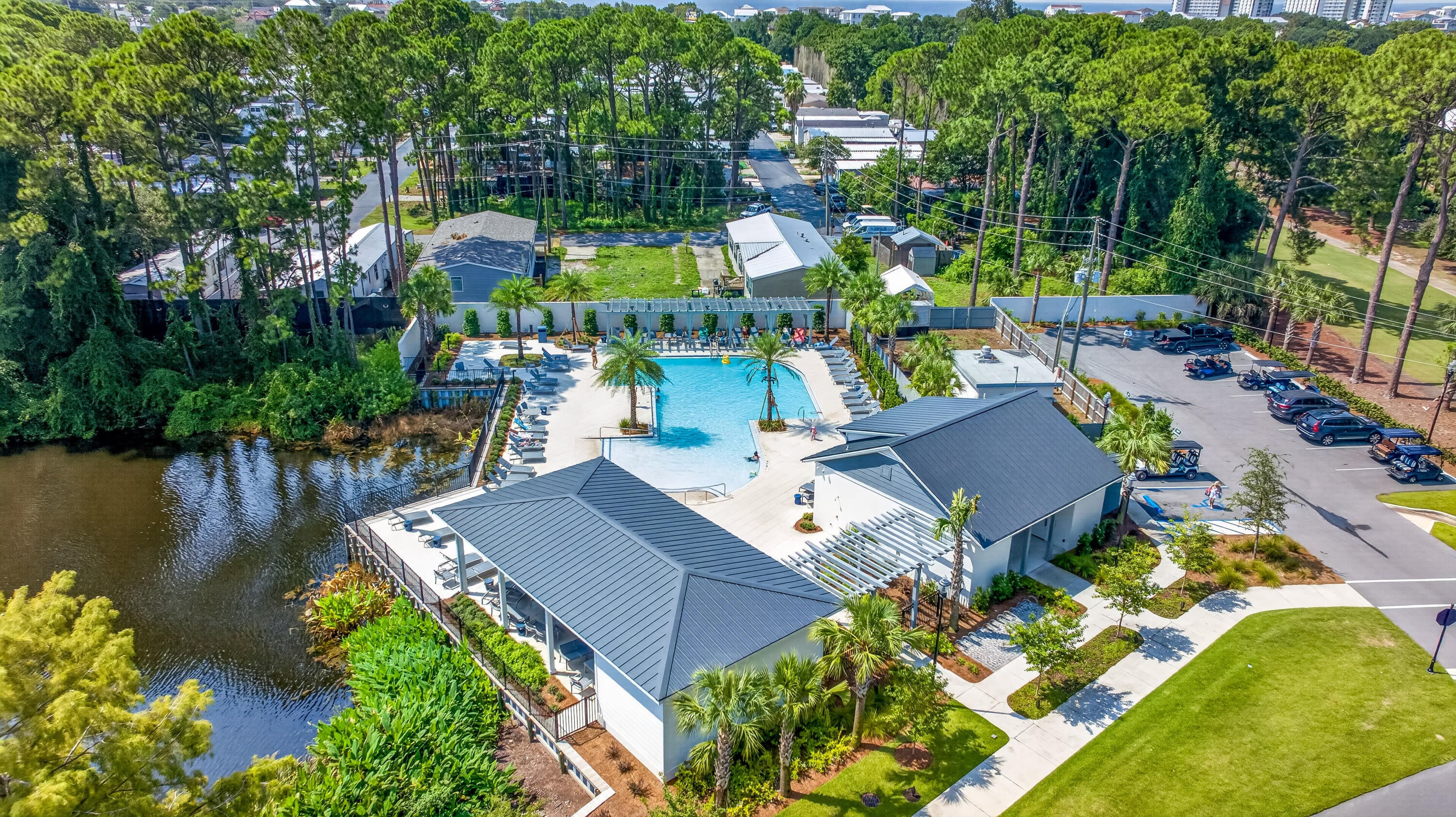 HARBOUR POINT CONDO - Residential