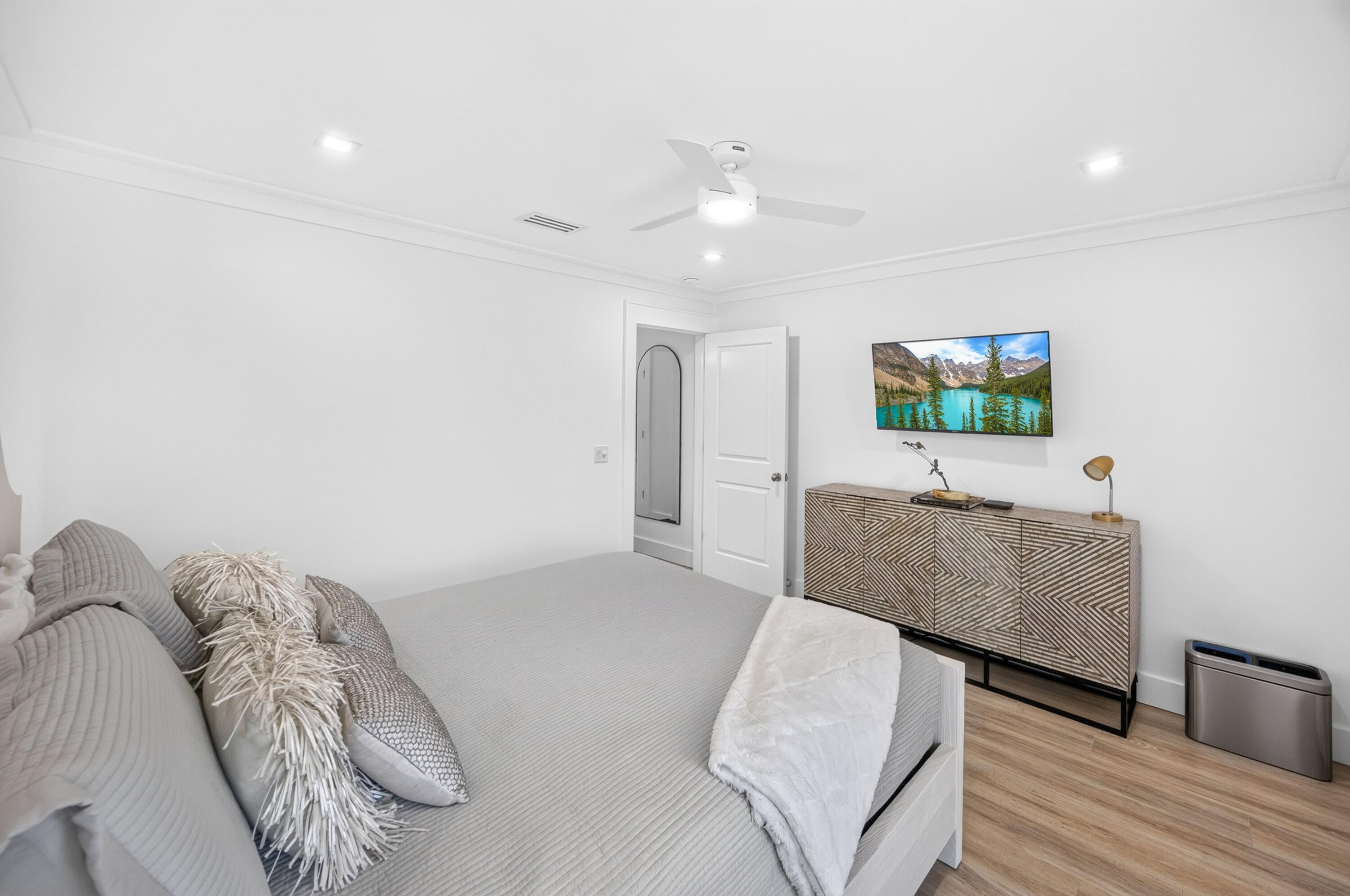HARBOUR POINT CONDO - Residential