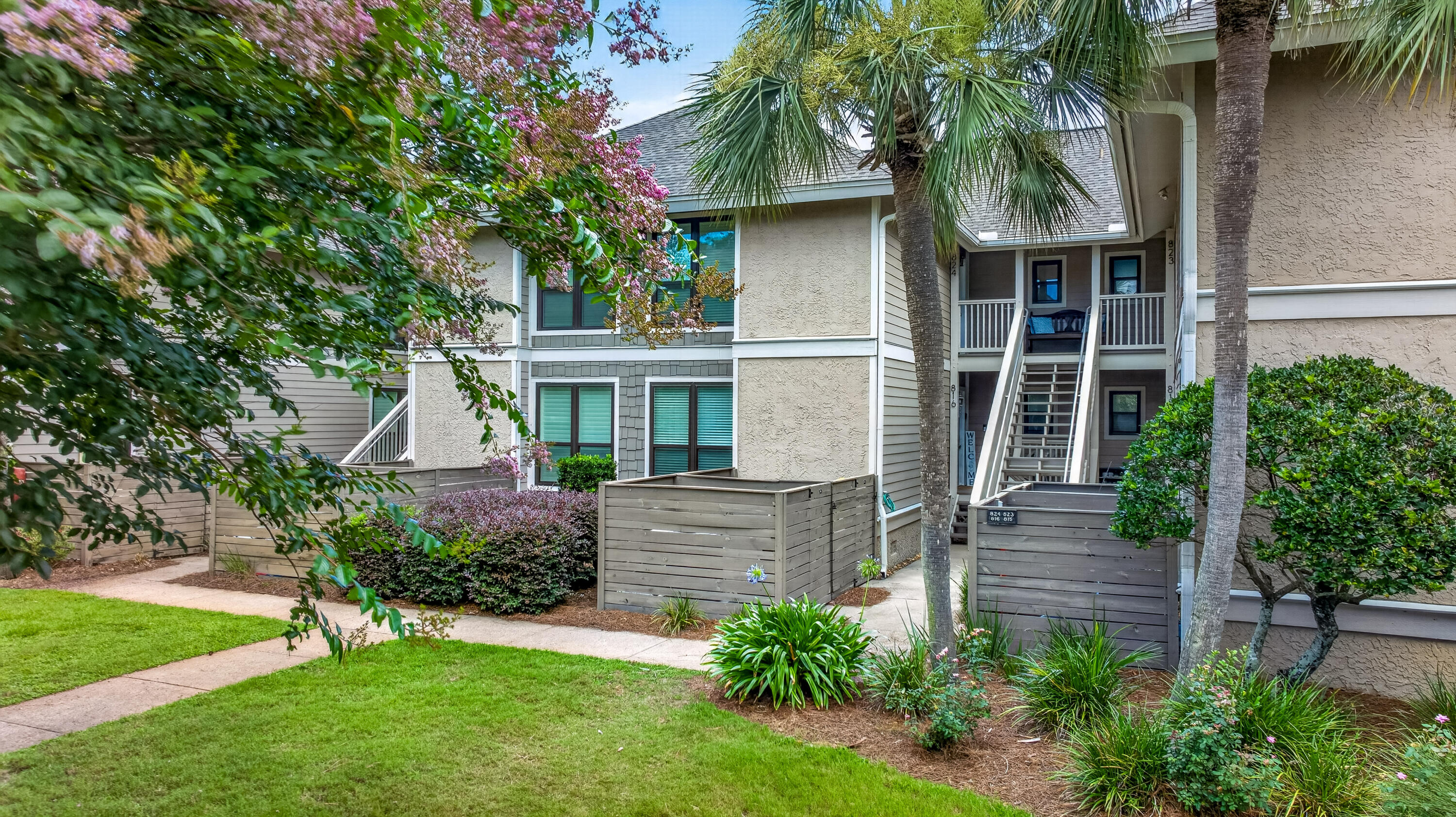 HARBOUR POINT CONDO - Residential