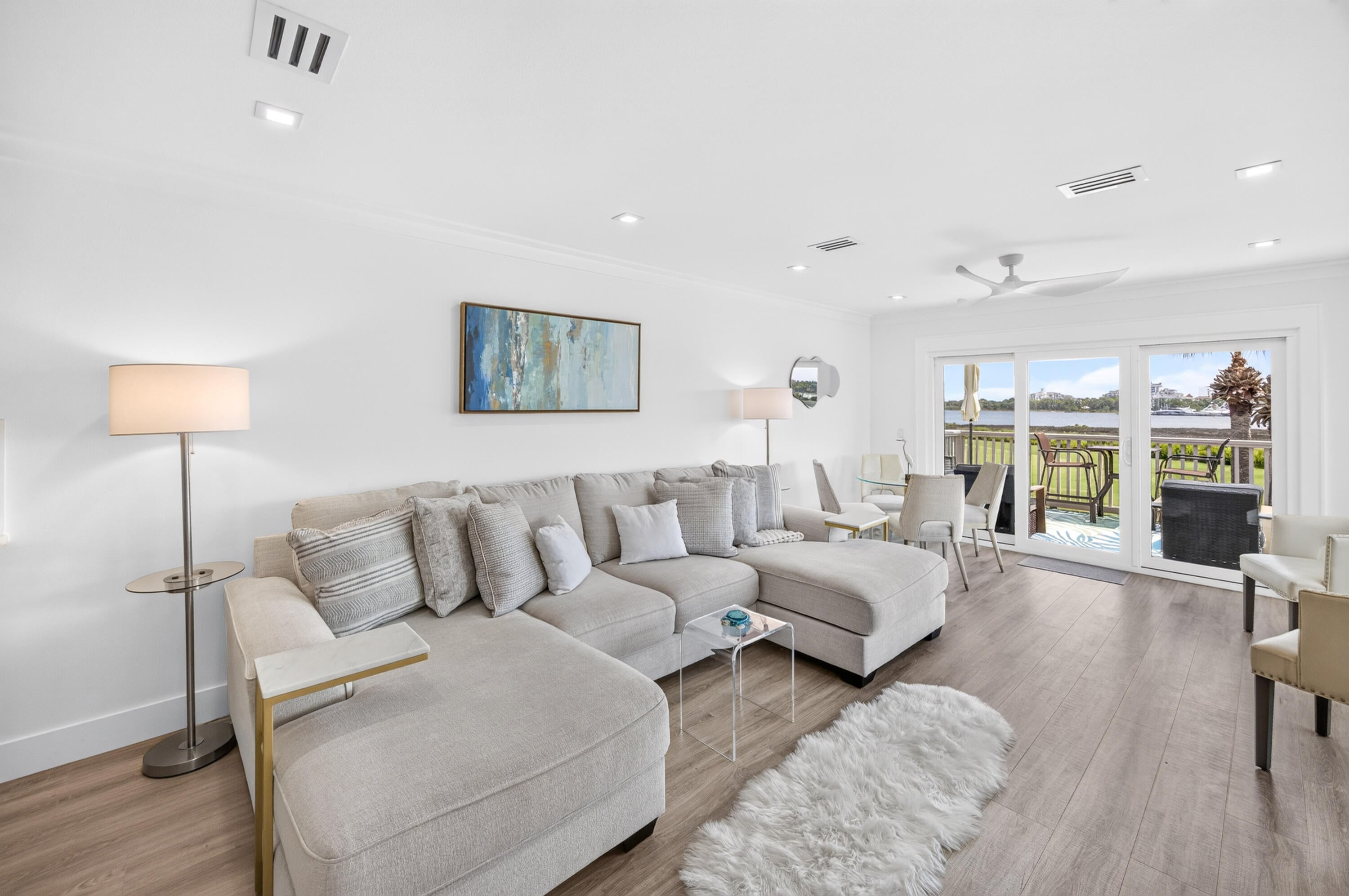 HARBOUR POINT CONDO - Residential