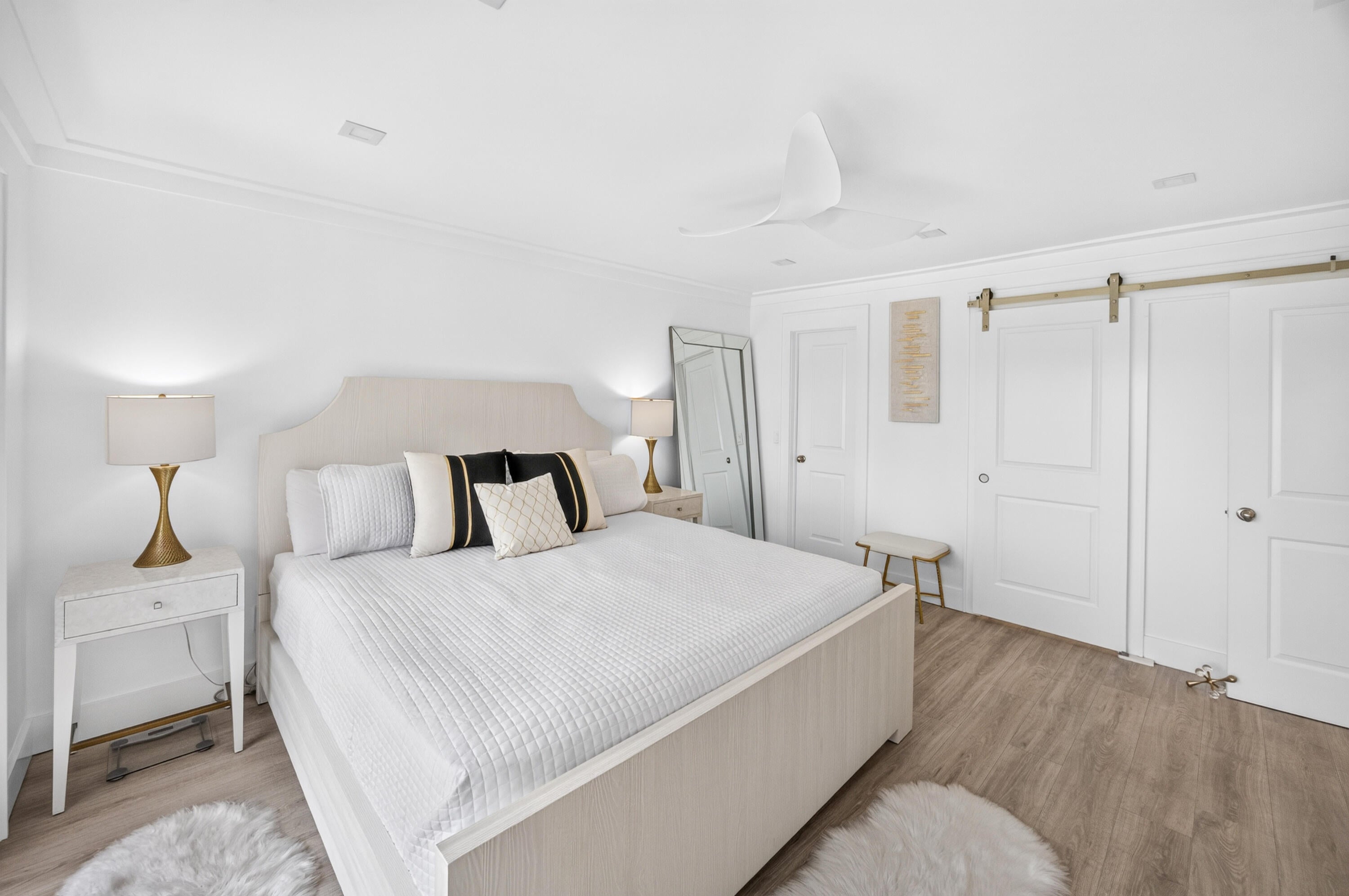 HARBOUR POINT CONDO - Residential