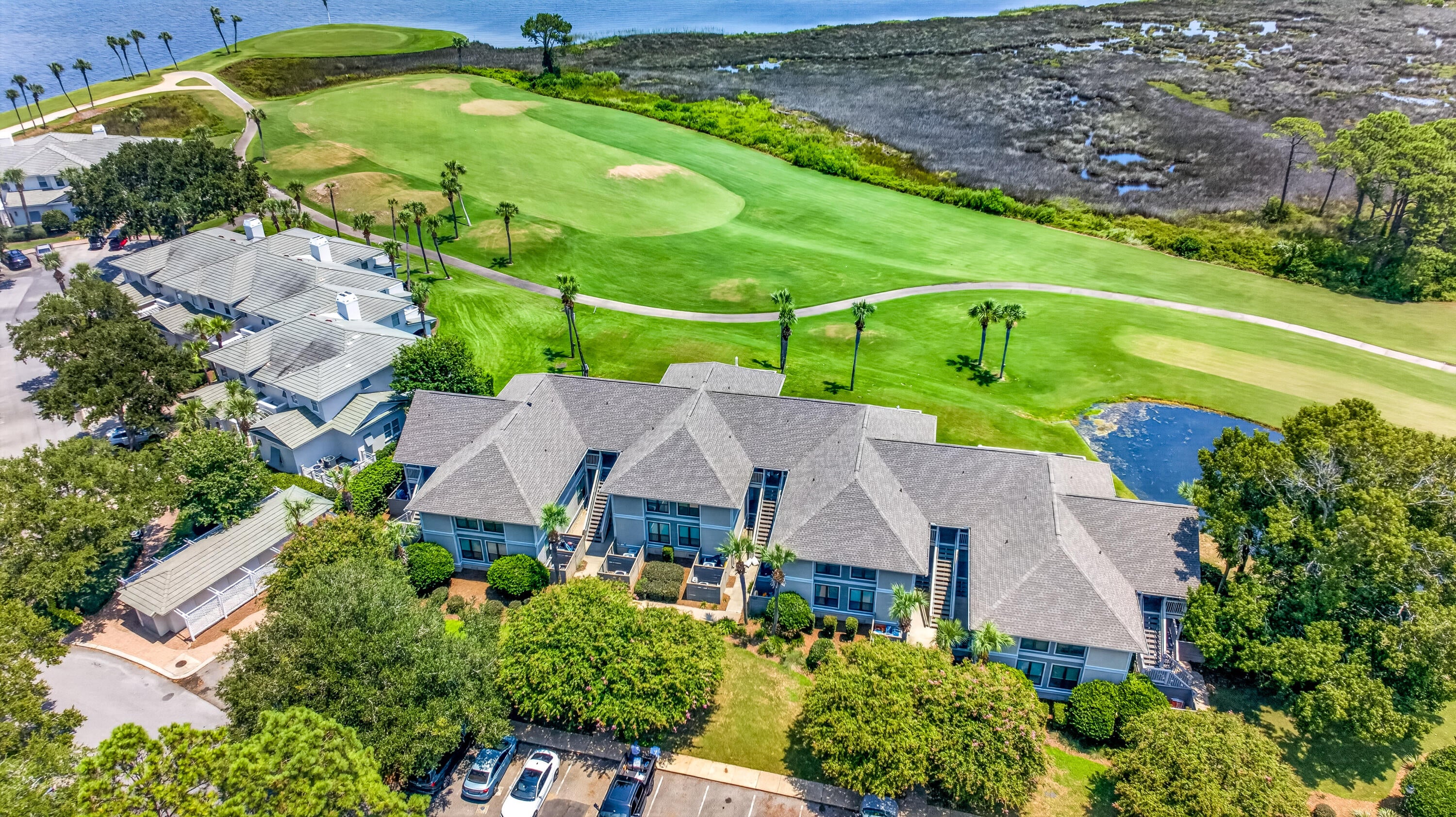 HARBOUR POINT CONDO - Residential