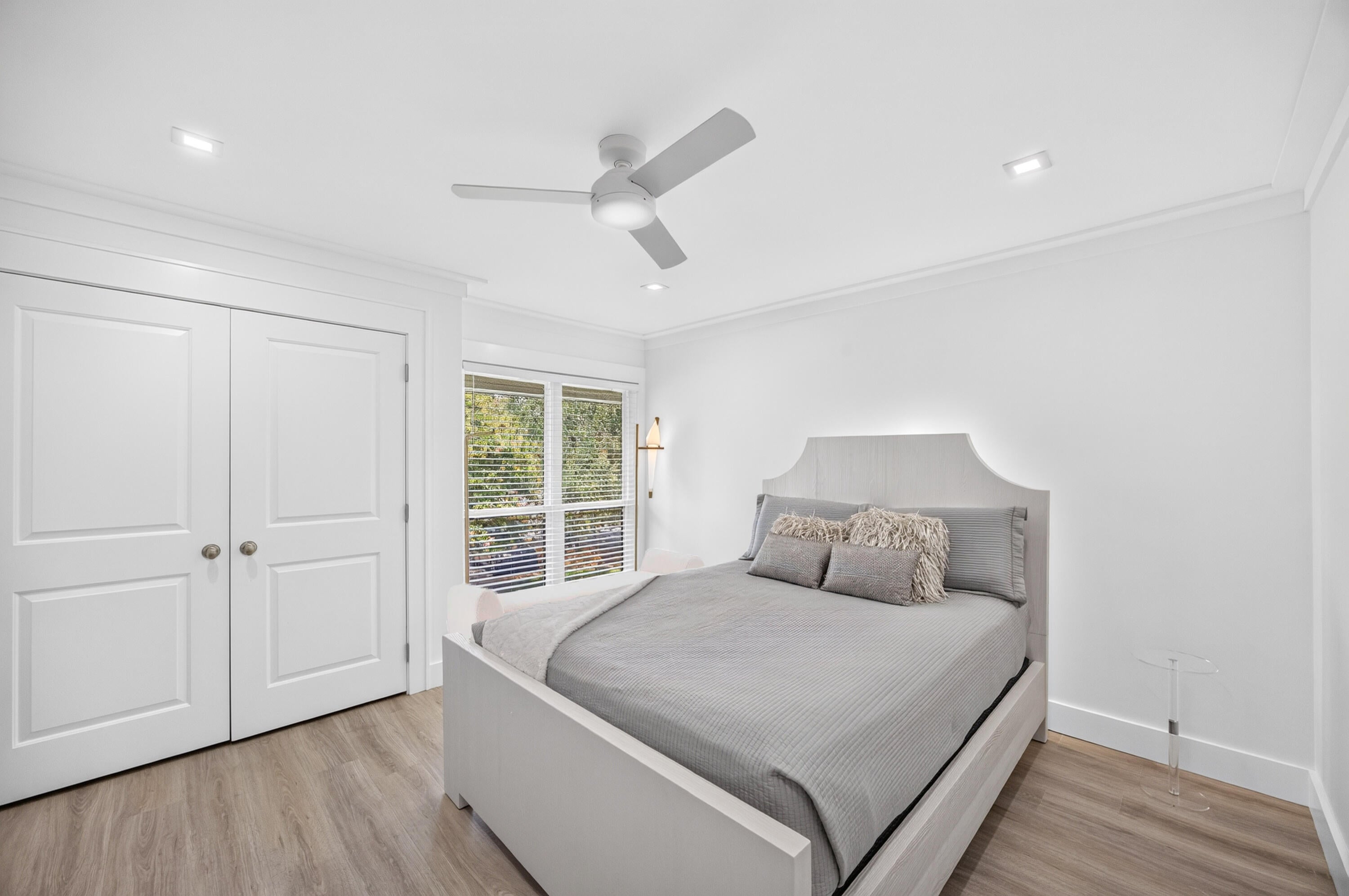 HARBOUR POINT CONDO - Residential
