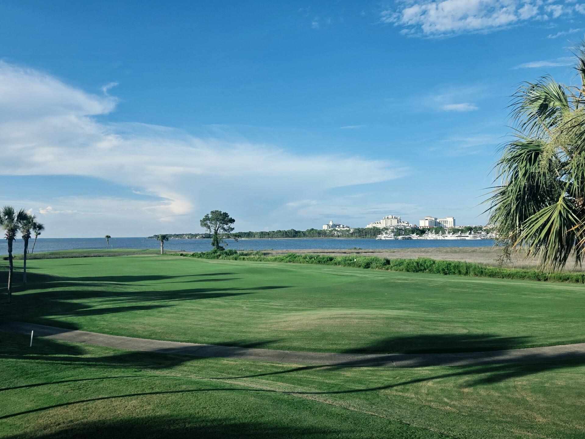 HARBOUR POINT CONDO - Residential