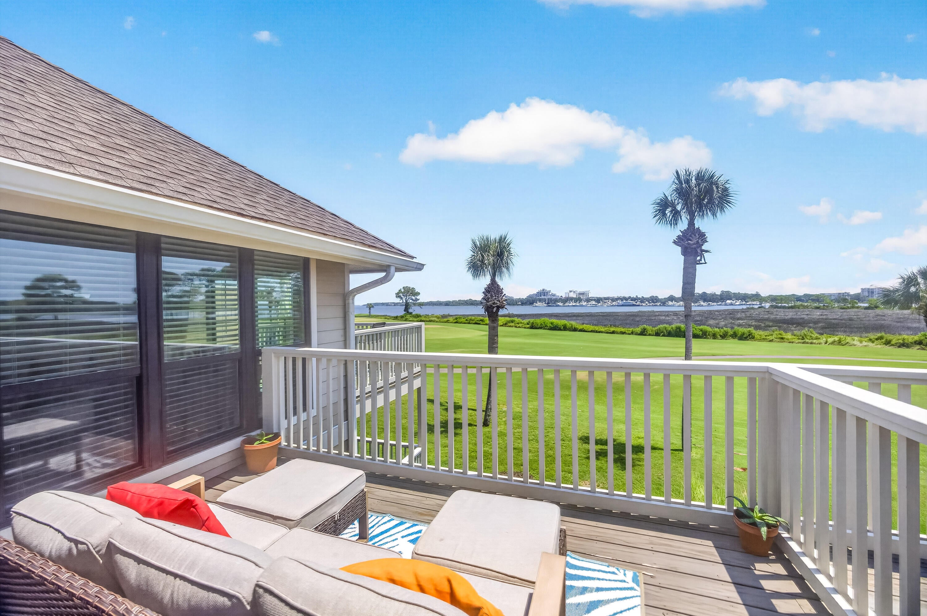 HARBOUR POINT CONDO - Residential