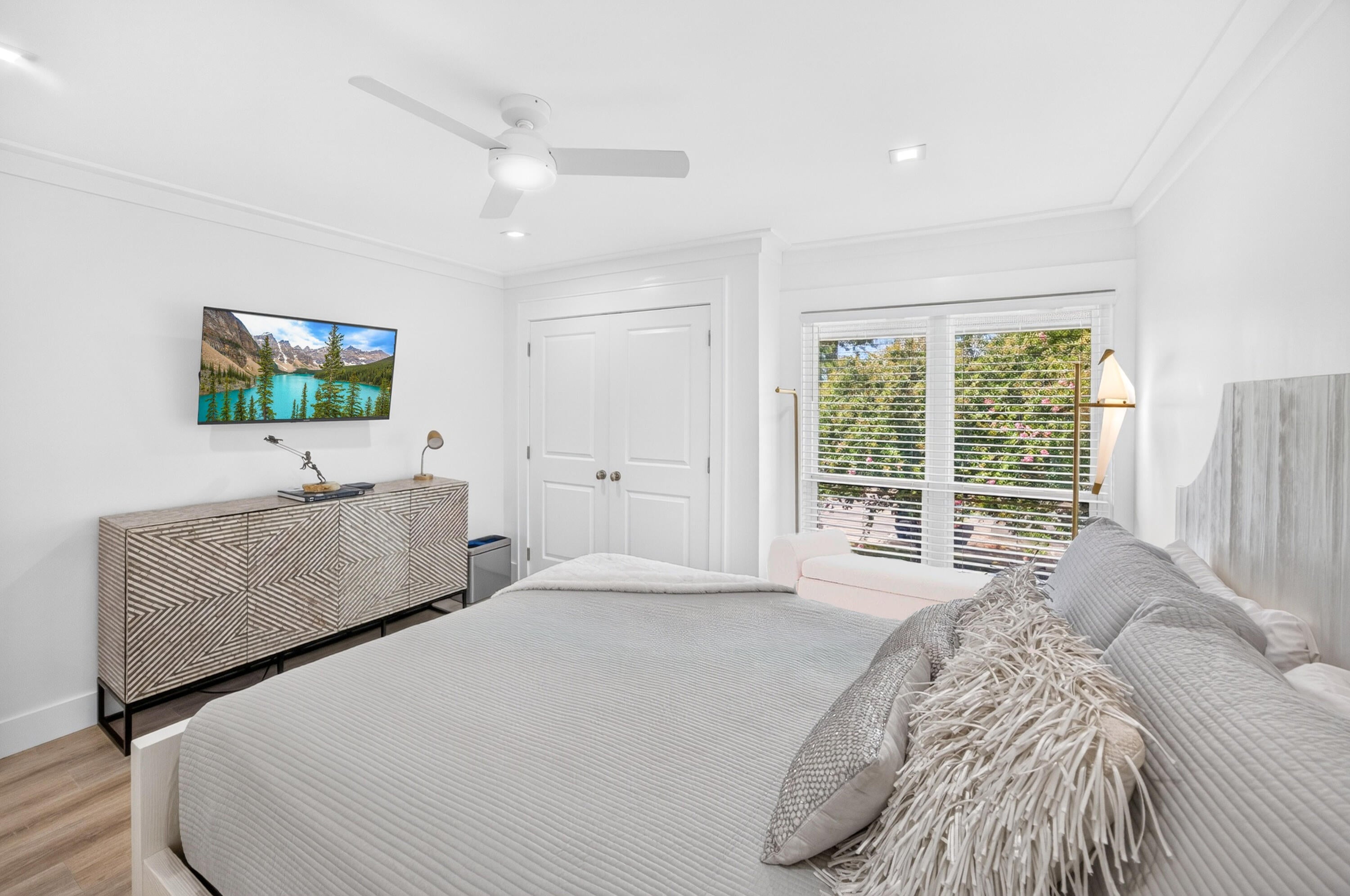 HARBOUR POINT CONDO - Residential