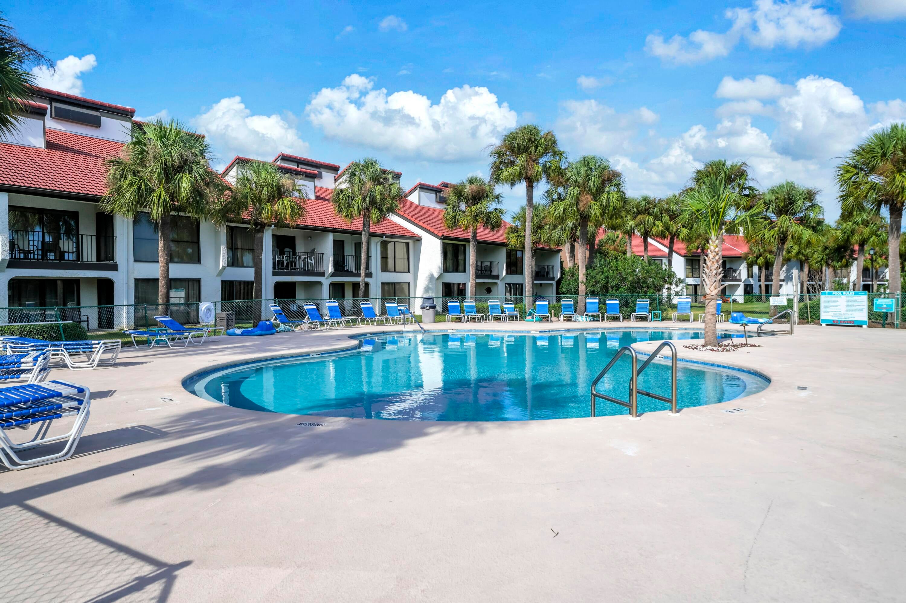 River Oaks Tennis Villas - Residential