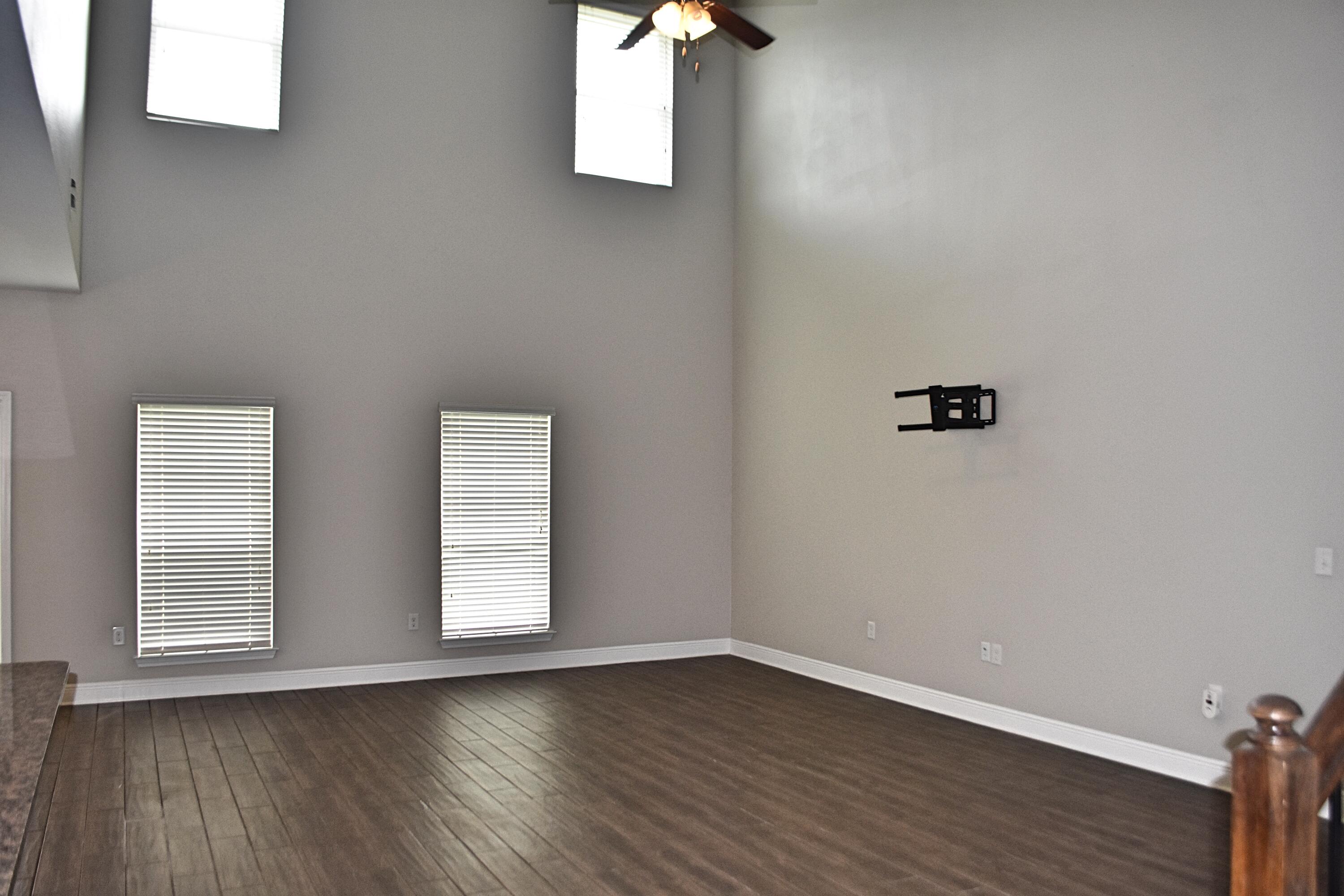 HAMMOCK BAY - Residential Lease