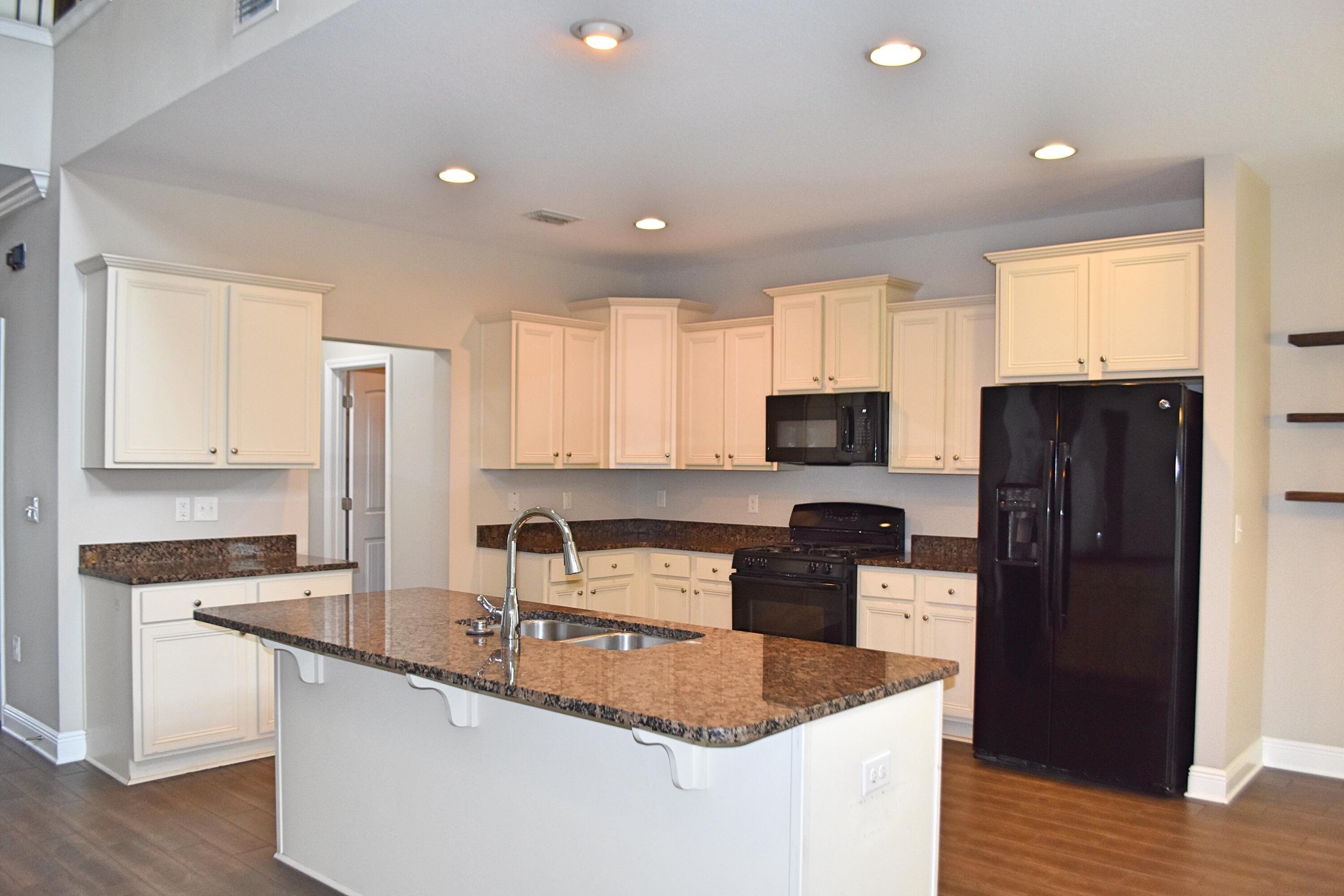 HAMMOCK BAY - Residential Lease