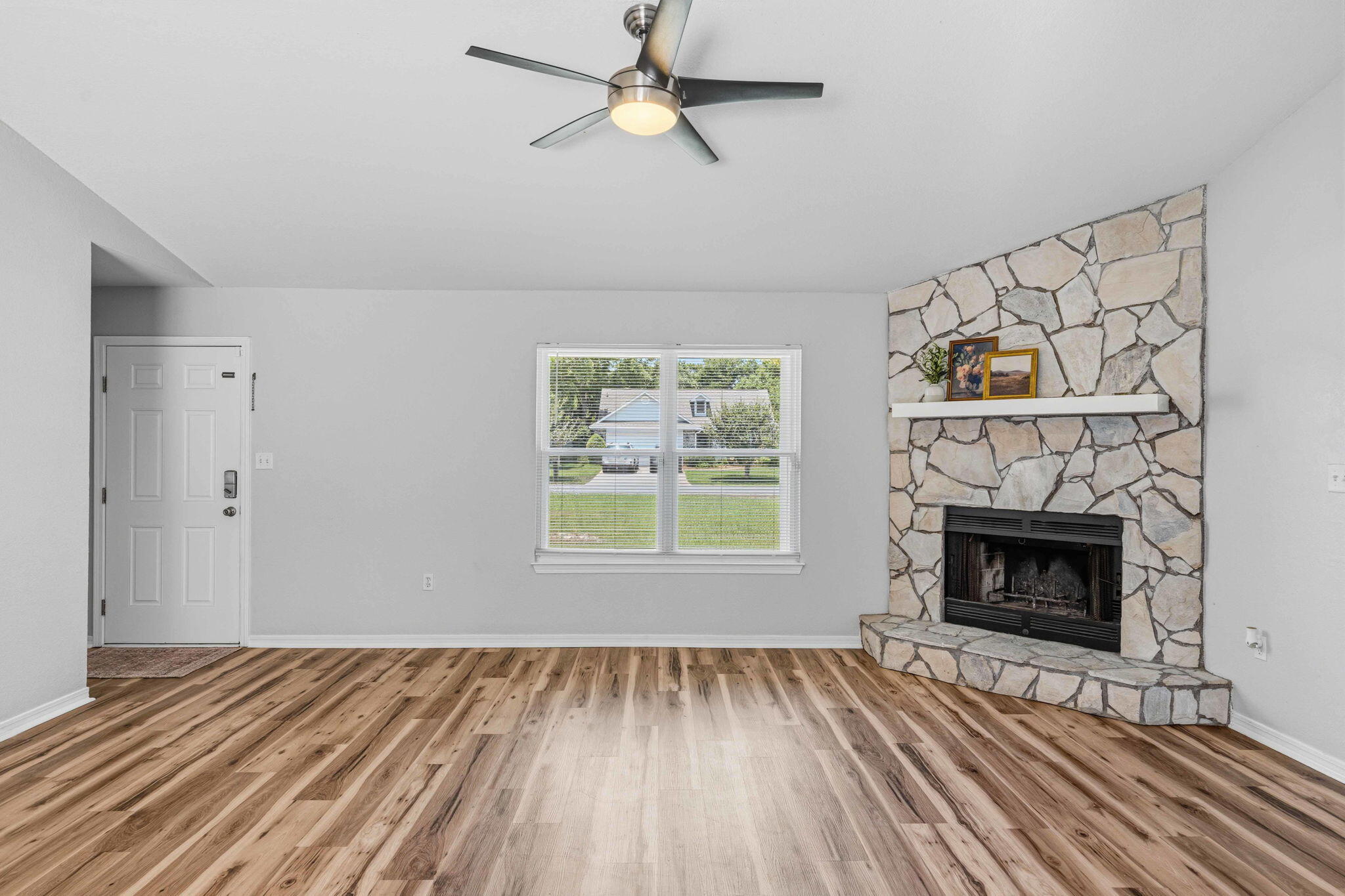 HOLLEY BY THE SEA - Residential