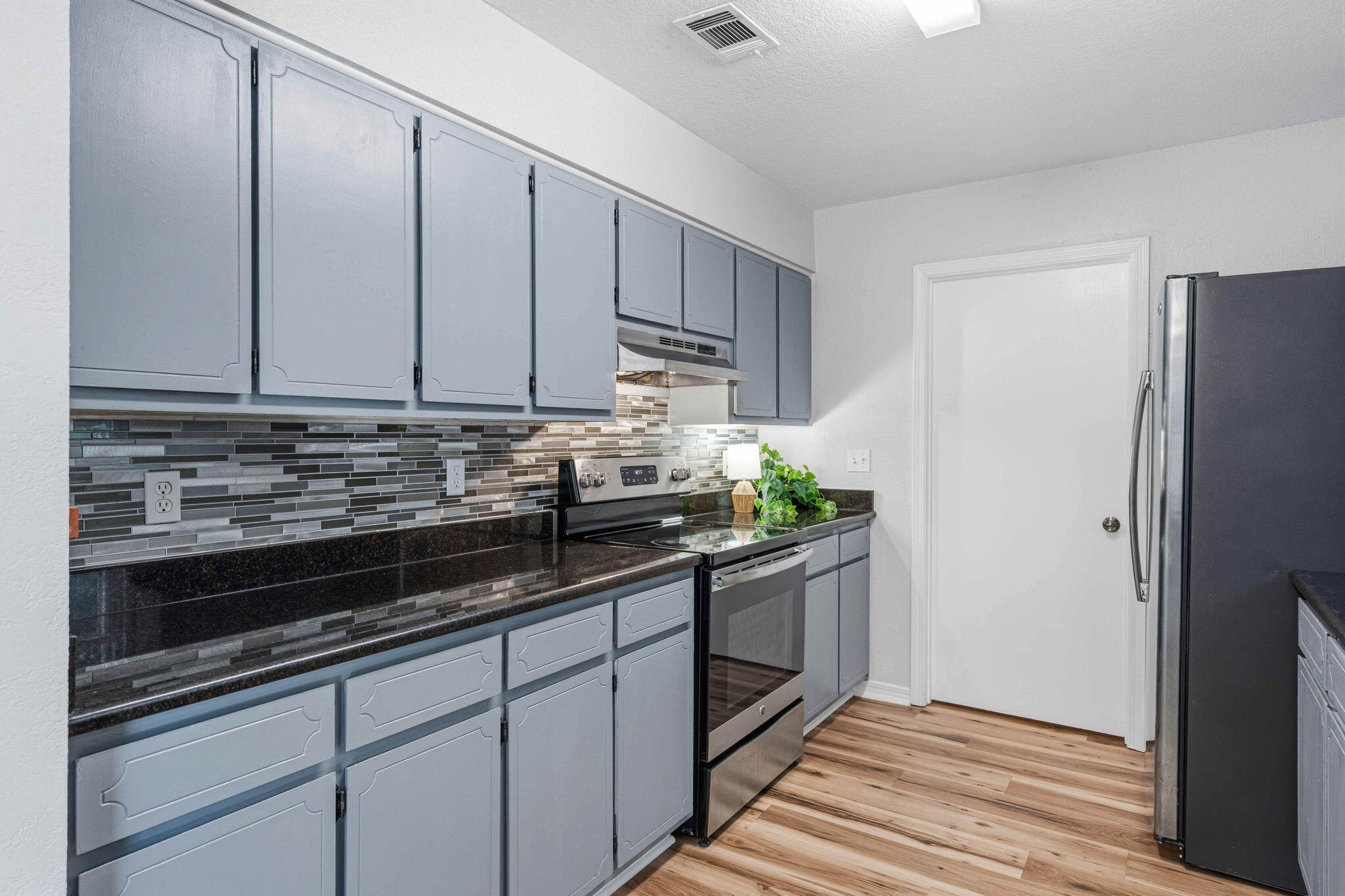 HOLLEY BY THE SEA - Residential