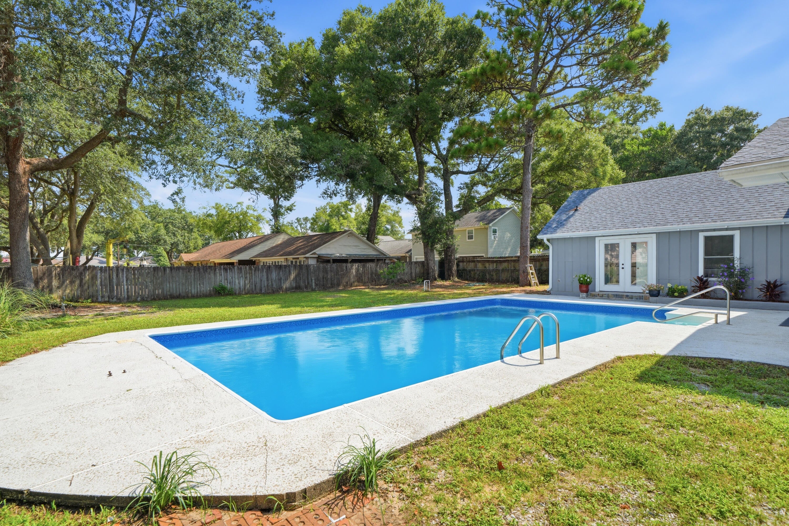 HIGHLAND PARKS - Residential
