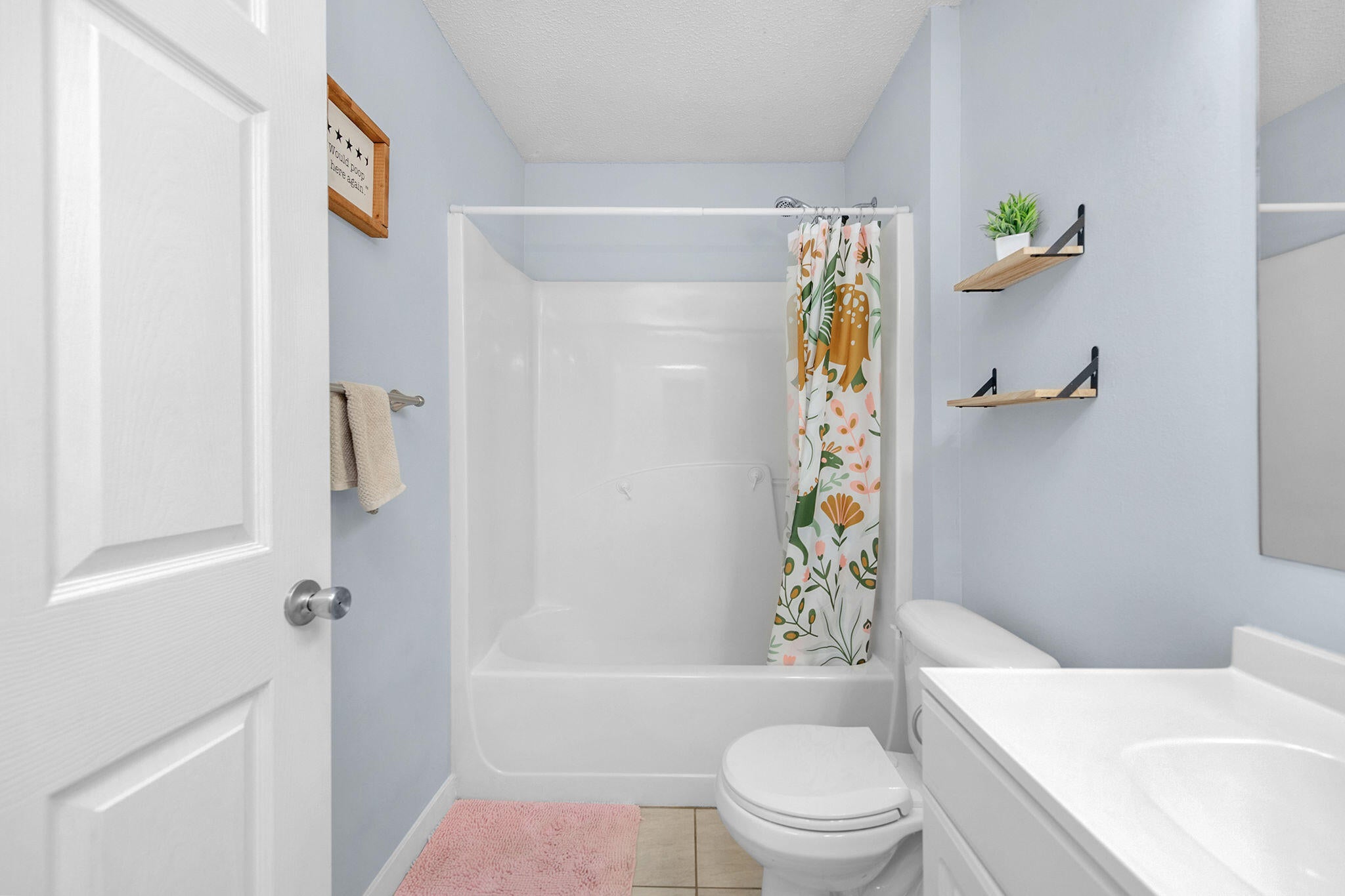 COUNTRYVIEW ESTATES 10TH ADDN - Residential