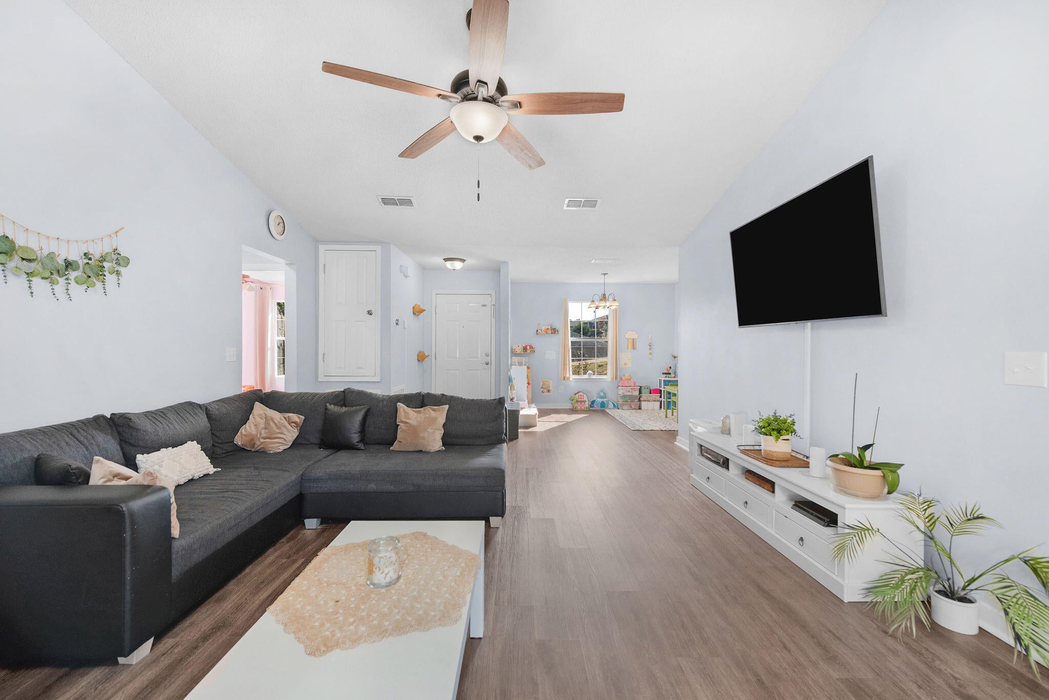 COUNTRYVIEW ESTATES 10TH ADDN - Residential