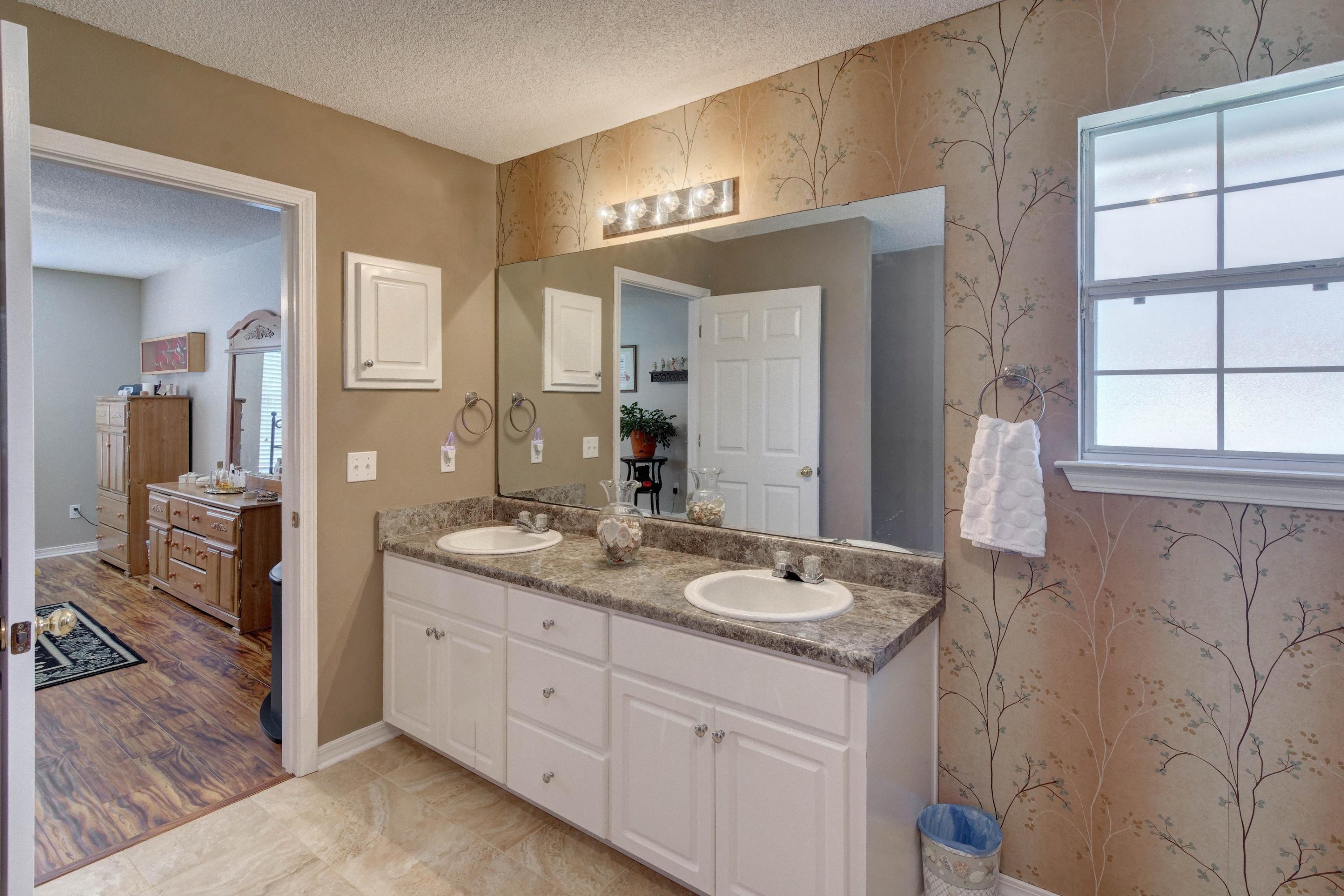 MARION MANOR - Residential
