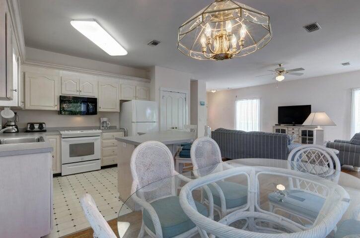 VILLAGE AT NAVARRE - Residential Lease