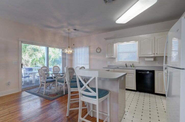 VILLAGE AT NAVARRE - Residential Lease