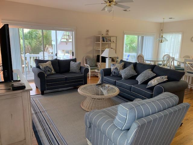VILLAGE AT NAVARRE - Residential Lease