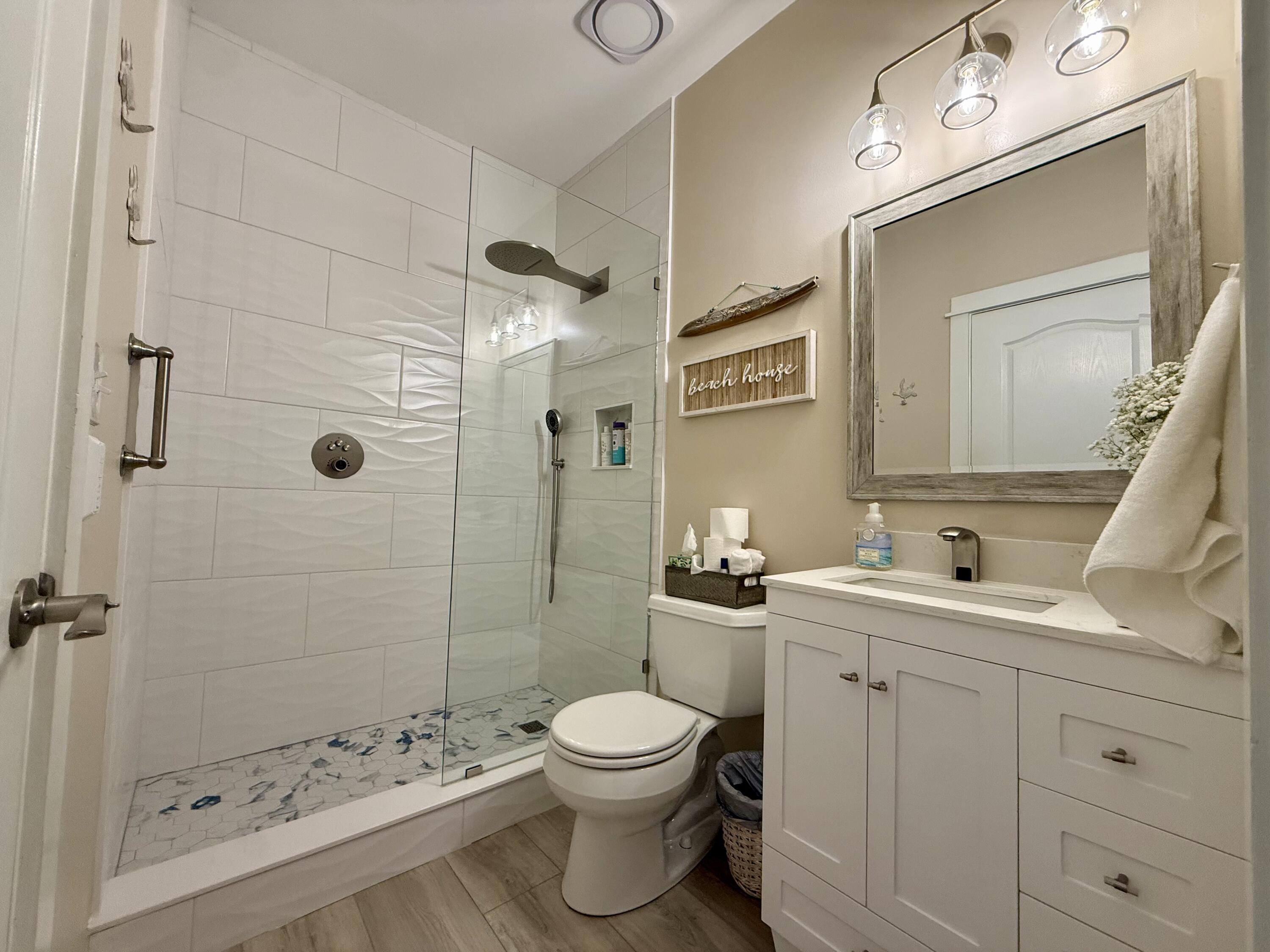 VILLAGE AT NAVARRE - Residential Lease