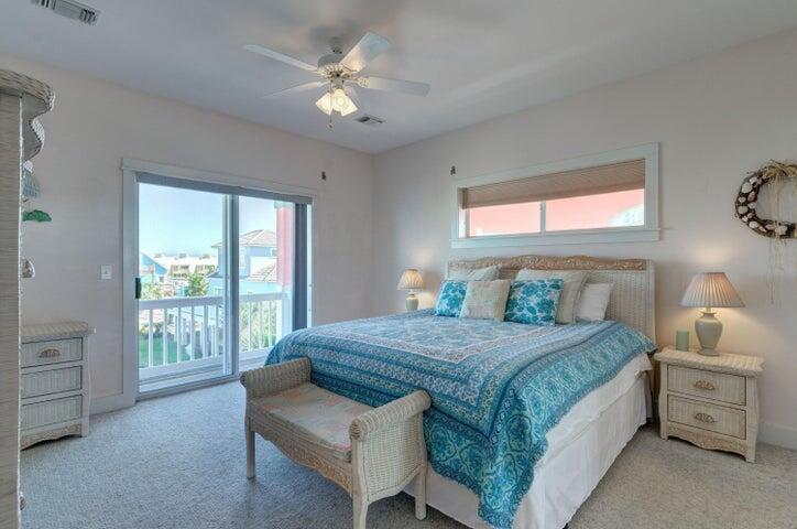 VILLAGE AT NAVARRE - Residential Lease