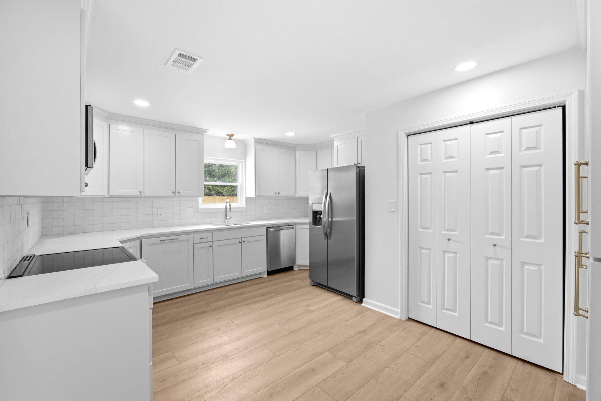 Diamond Head-Lakeside - Residential