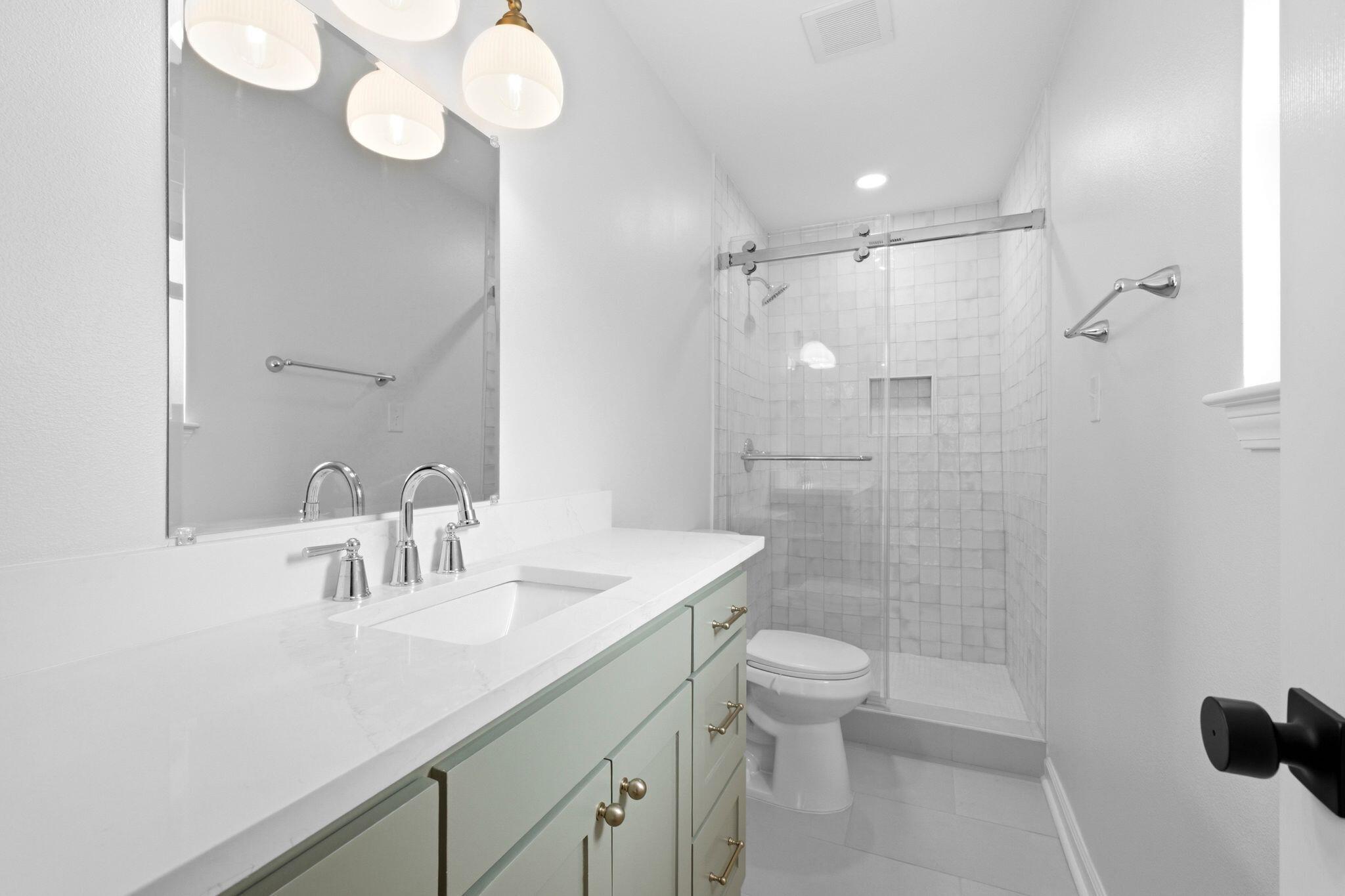 Diamond Head-Lakeside - Residential