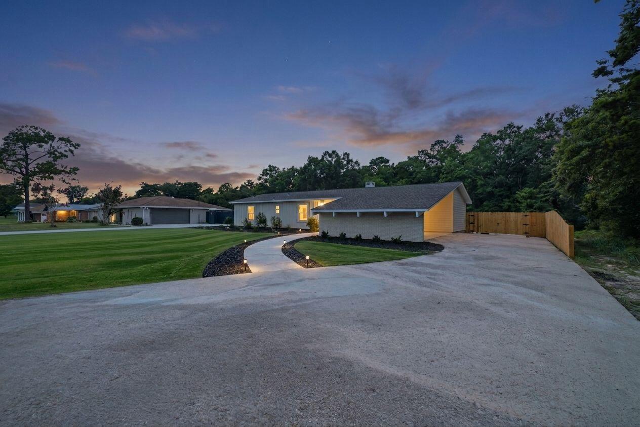 Diamond Head-Lakeside - Residential