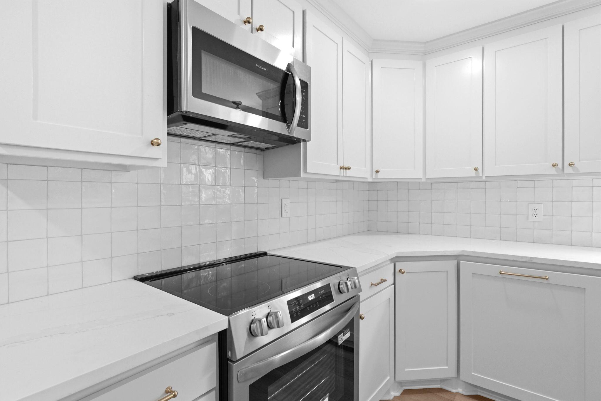 Diamond Head-Lakeside - Residential