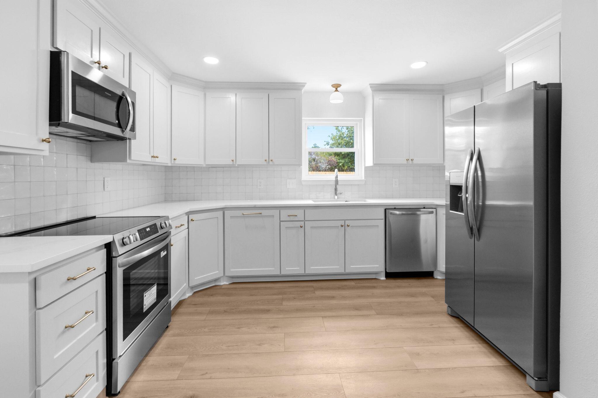 Diamond Head-Lakeside - Residential