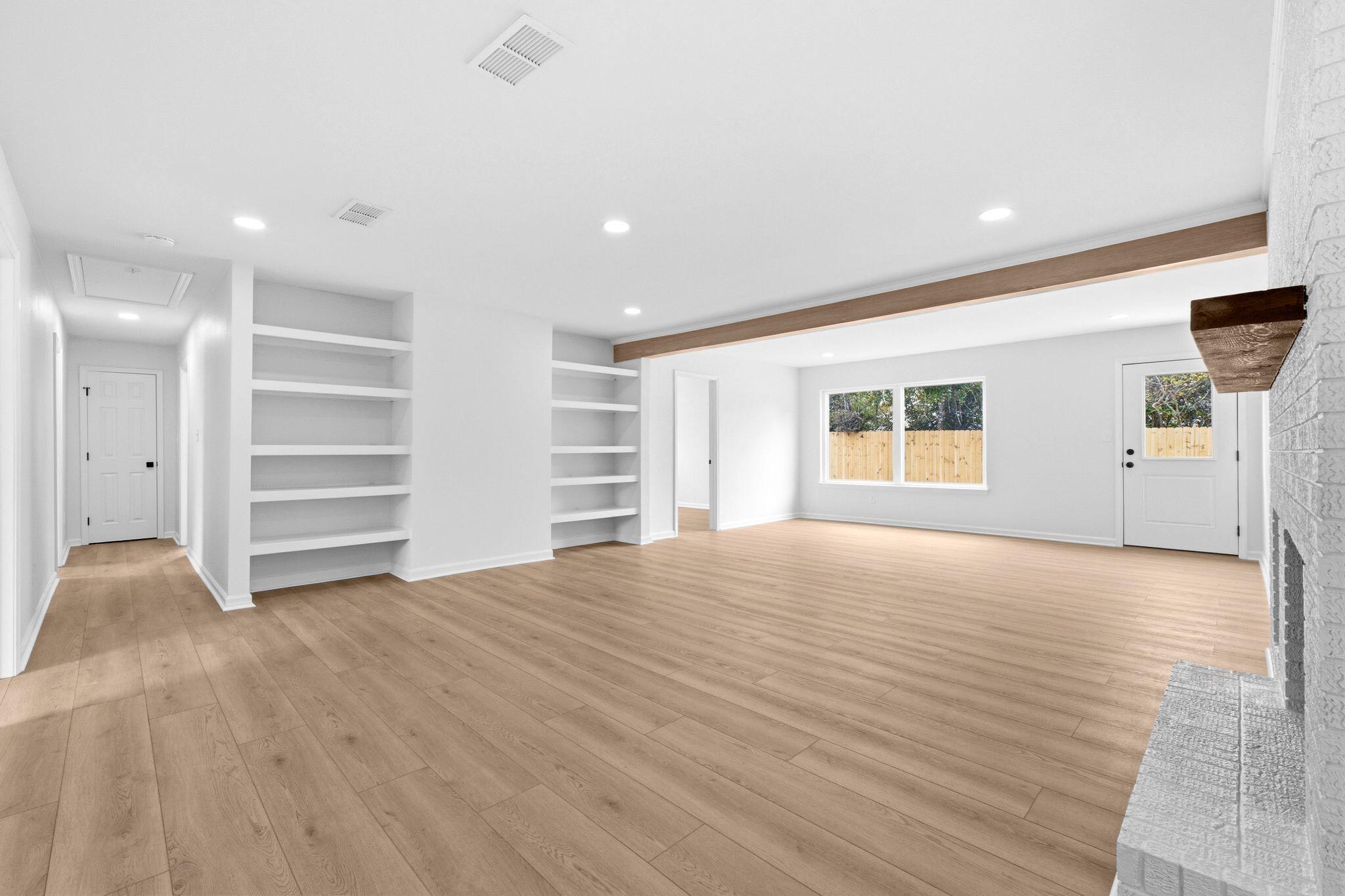 Diamond Head-Lakeside - Residential